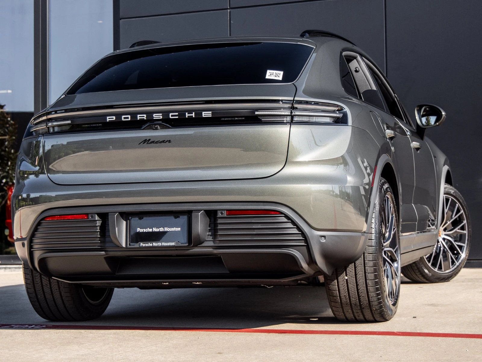 2026 Porsche Macan Electric (XAB), 11/20