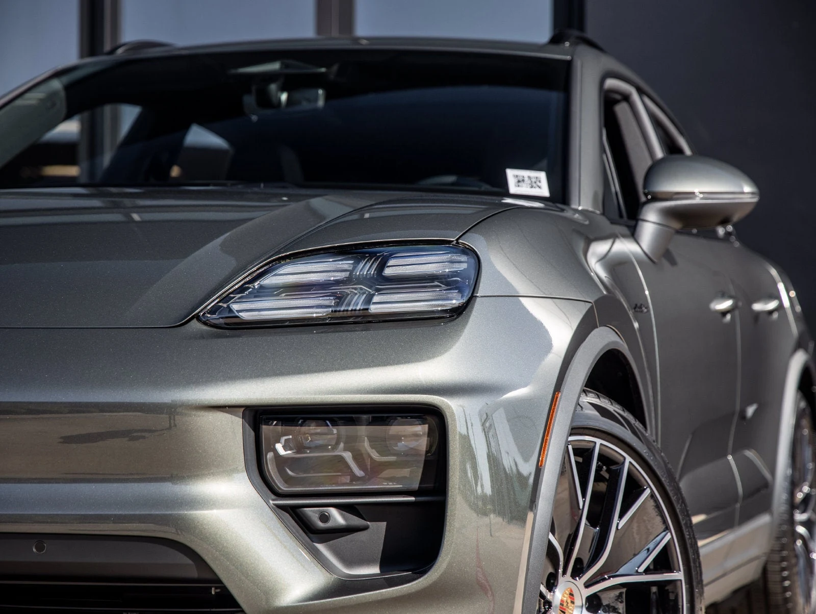 2026 Porsche Macan Electric (XAB), 16/20
