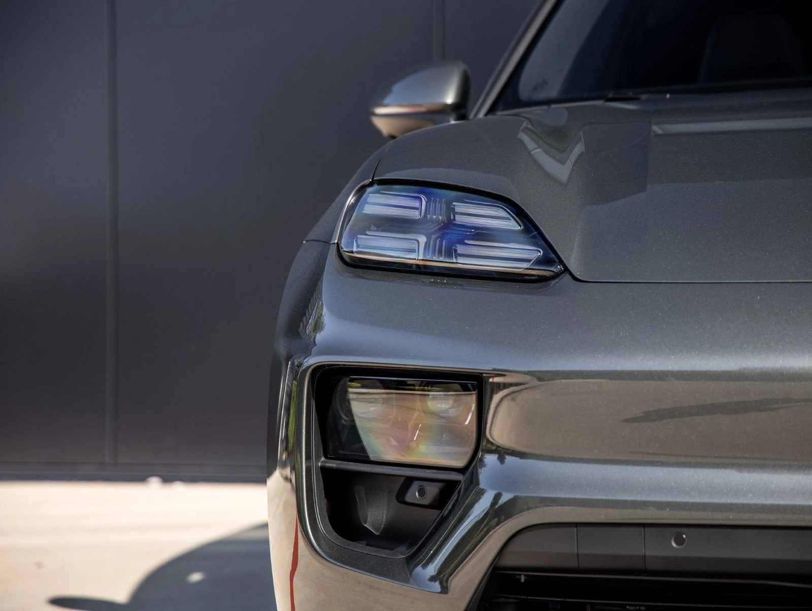 2026 Porsche Macan Electric (XAB), 17/20