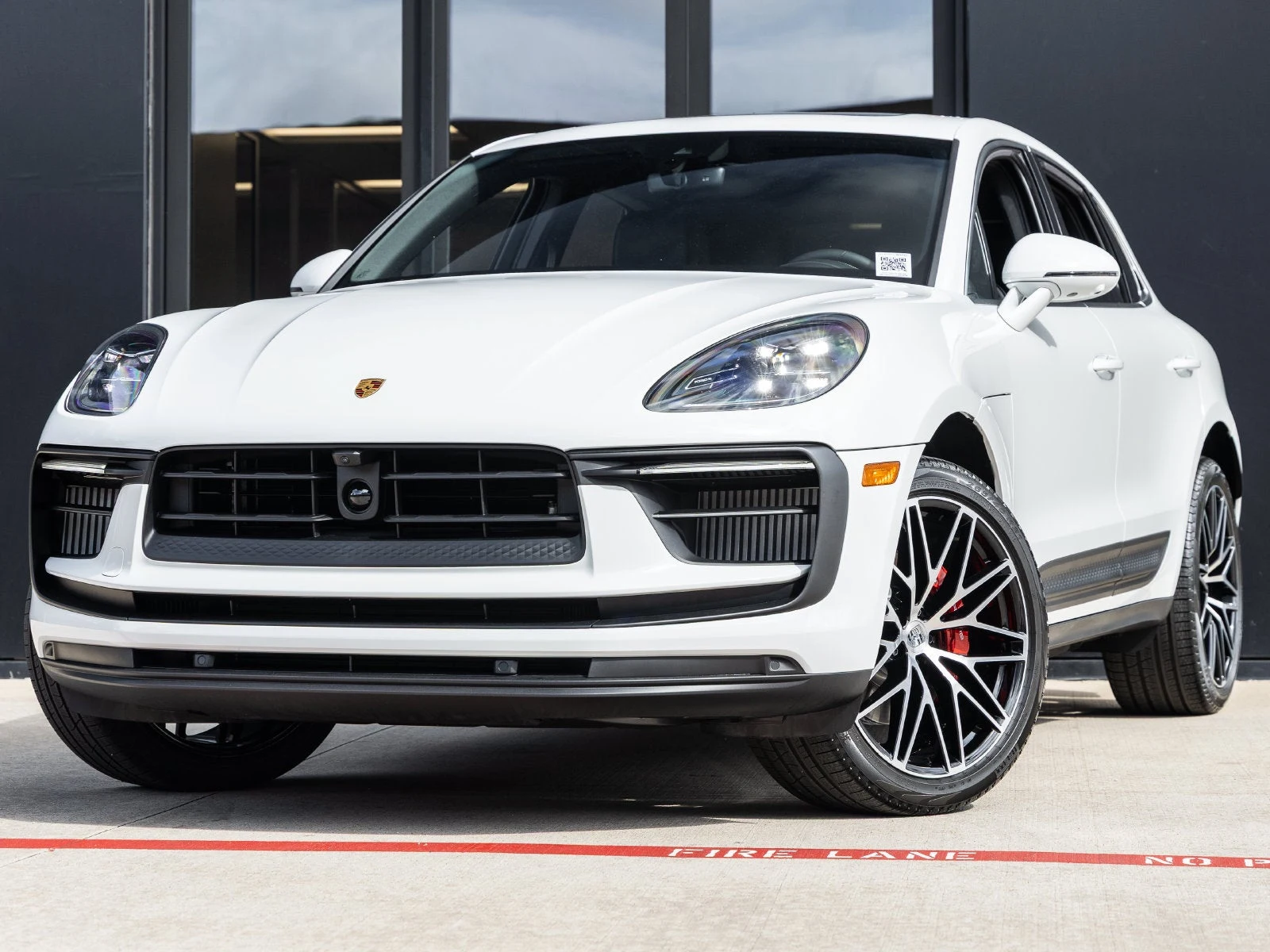Porsche Macan S (95B) · white · Indigo Auto Group