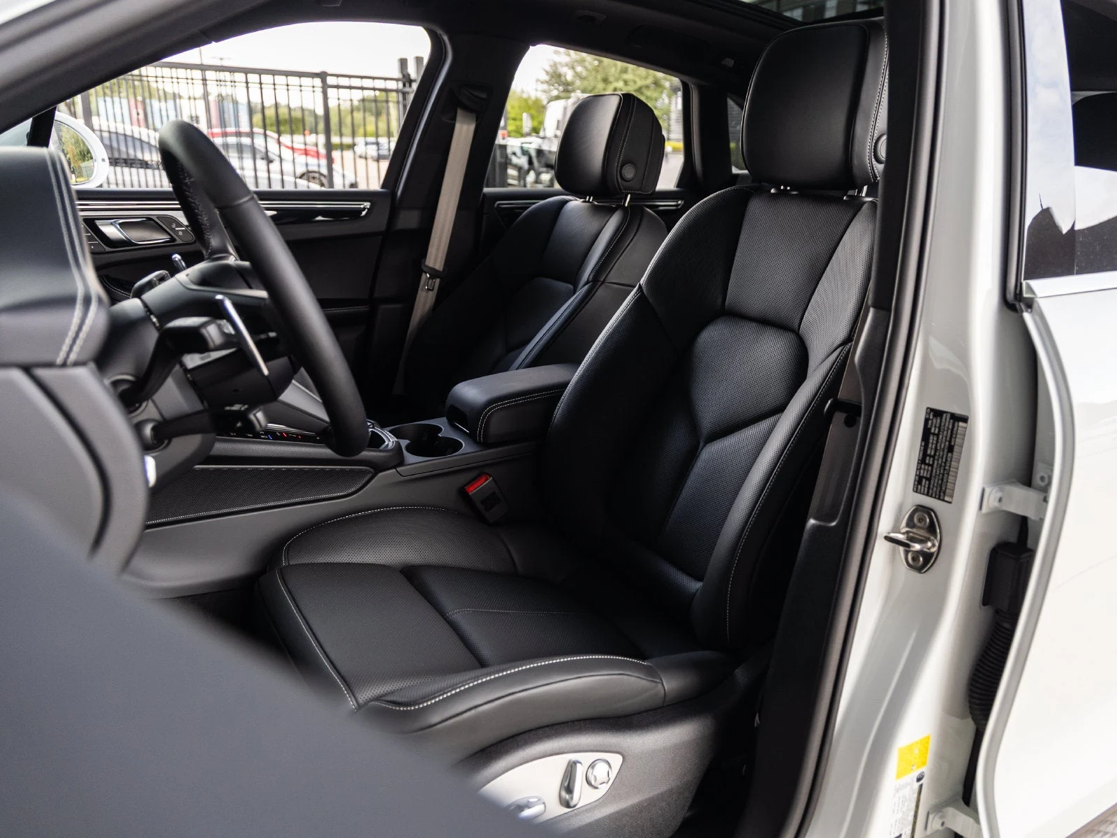 2026 Porsche Macan S (95B), 5/20