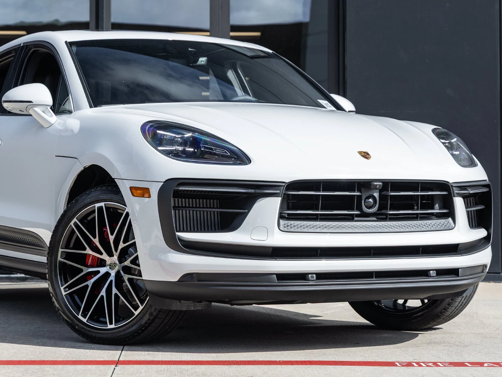 2026 Porsche Macan S (95B), 9/20