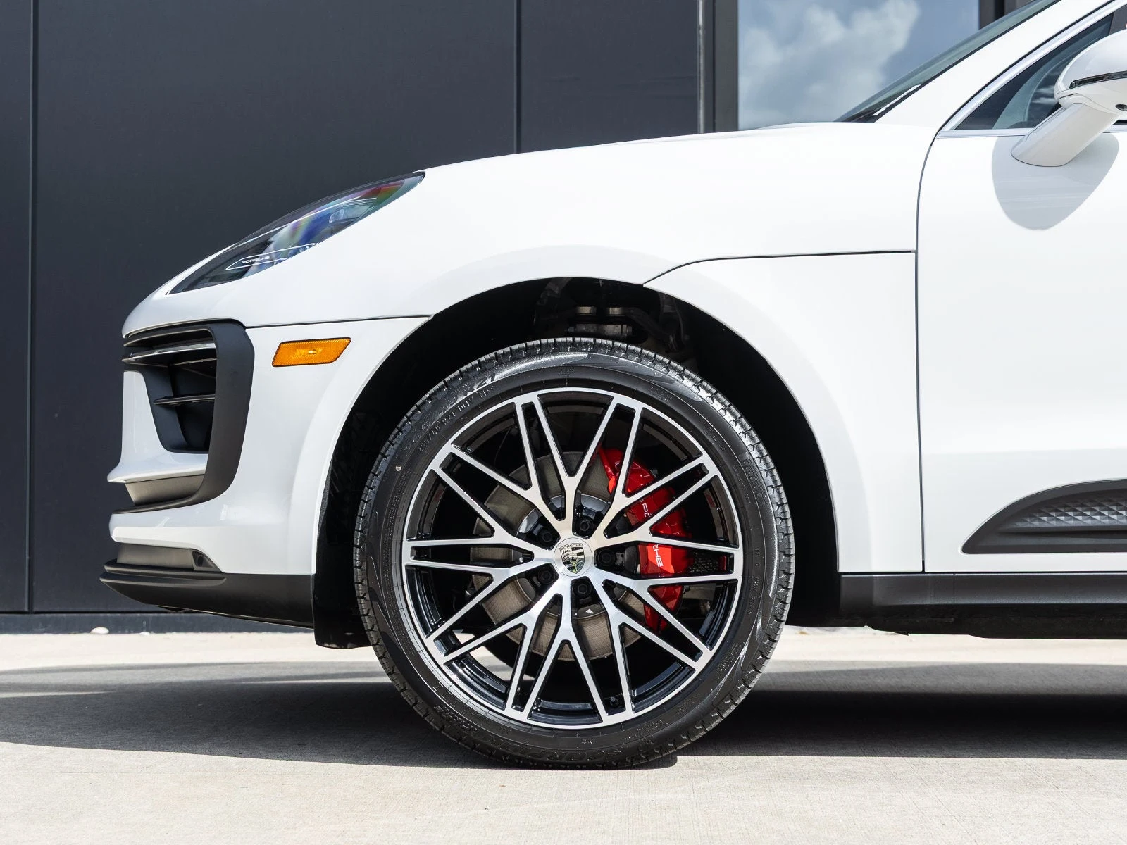 2026 Porsche Macan S (95B), 13/20