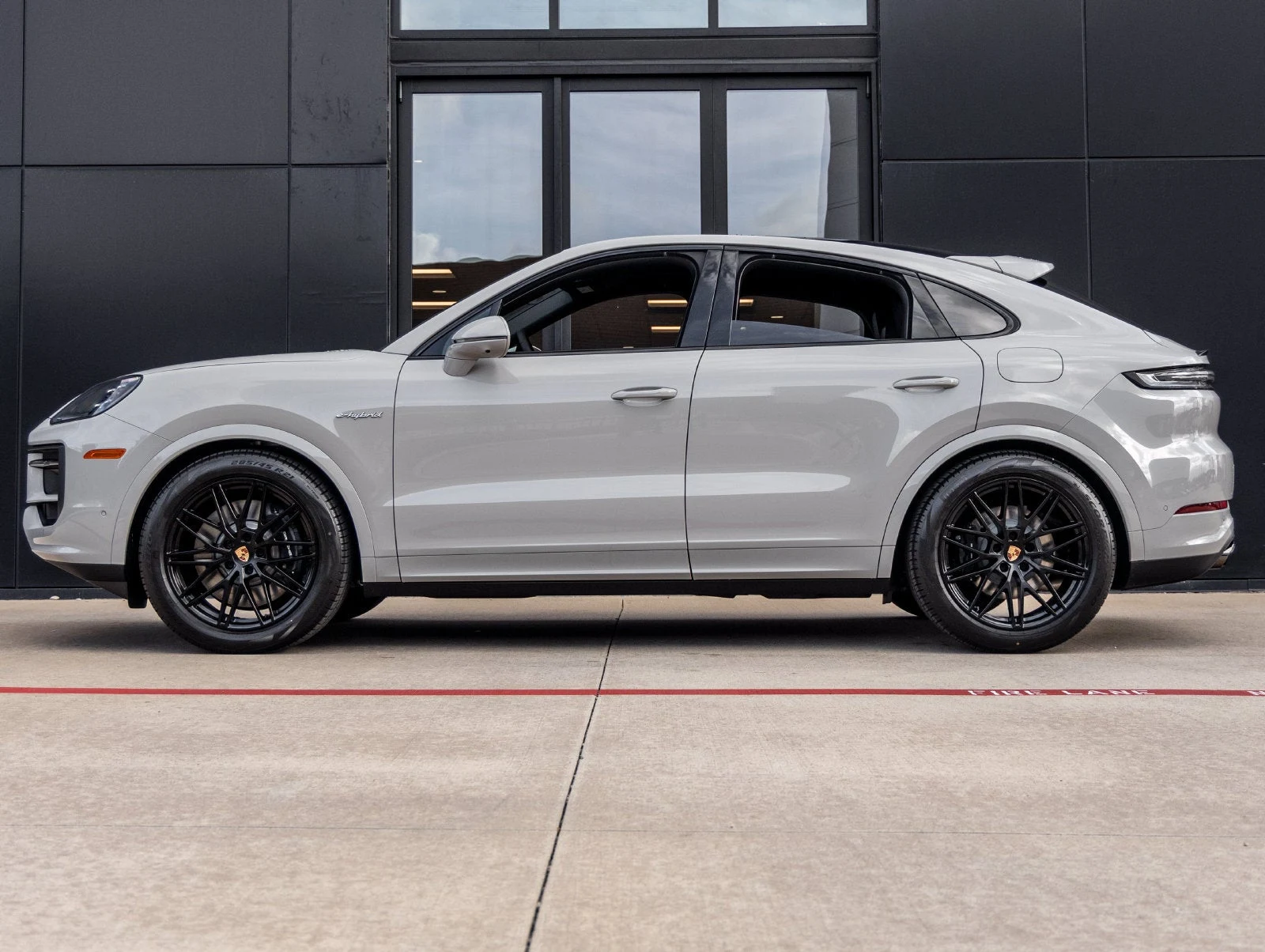 2026 Porsche Cayenne E-Hybrid Coupé (3rd Generation), 2/20