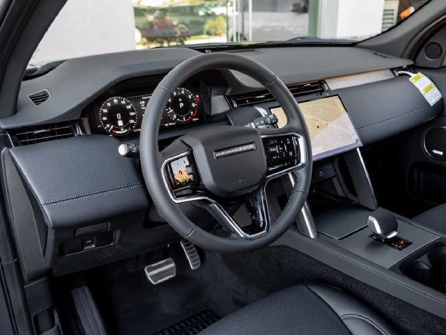 2026 Land Rover Discovery Sport Landmark (L550), 17/20