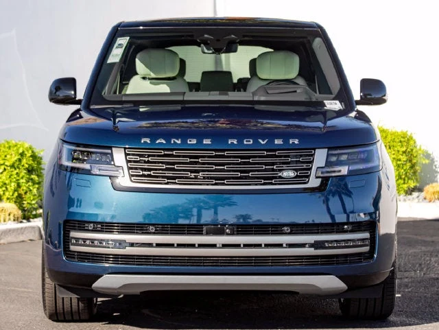 2026 Land Rover Range Rover Autobiography (L460), 3/20