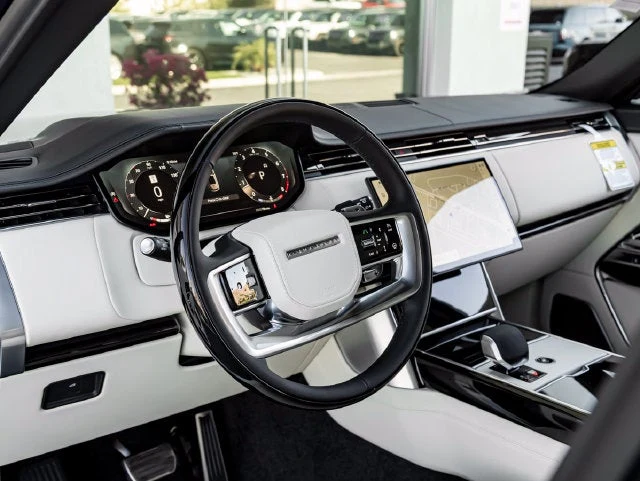 2026 Land Rover Range Rover Autobiography (L460), 16/20