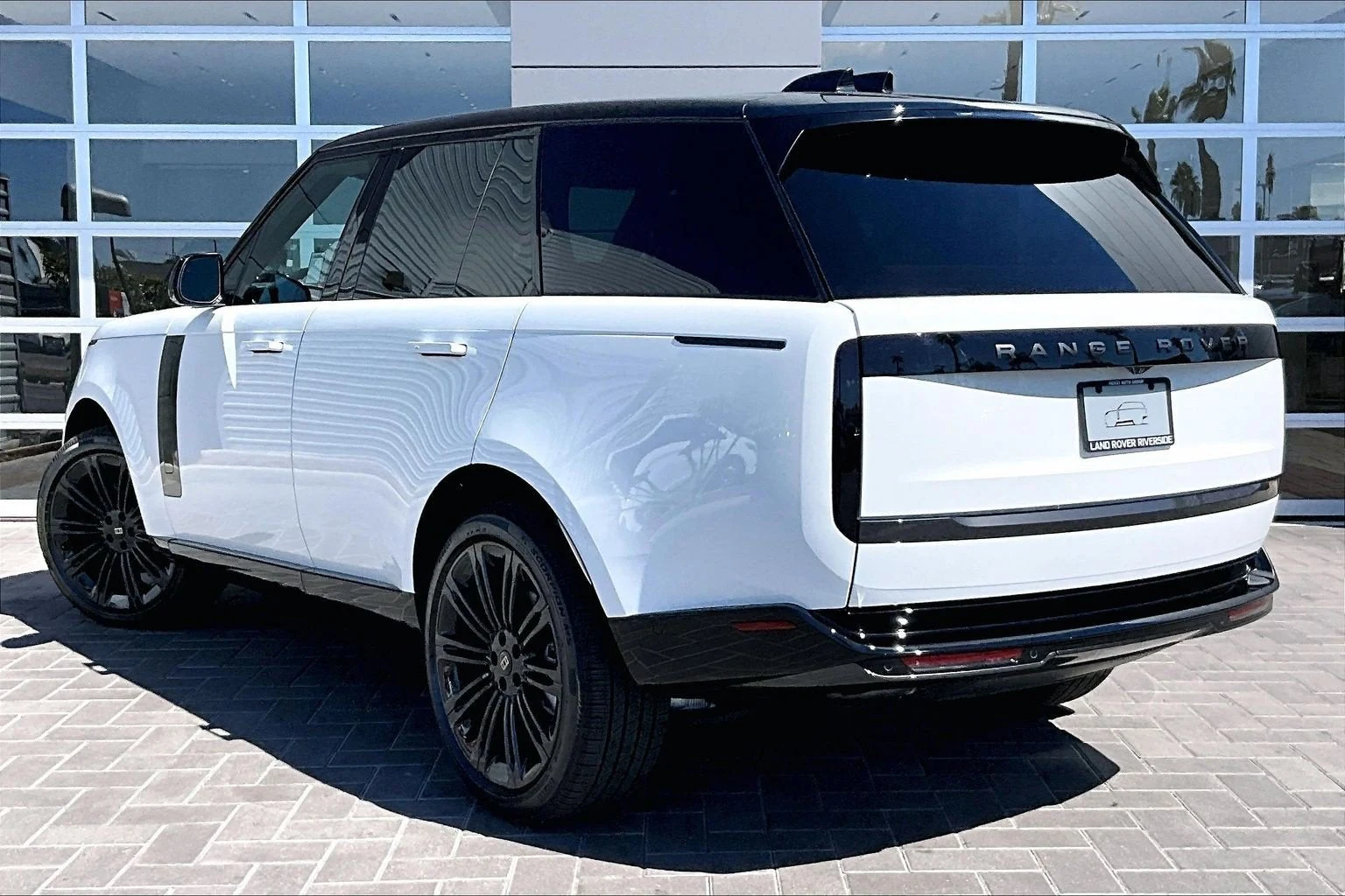 2027 Land Rover Range Rover SE (L460), 3/14