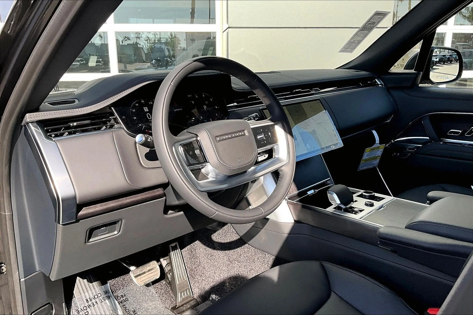 2027 Land Rover Range Rover SE (L460), 6/14