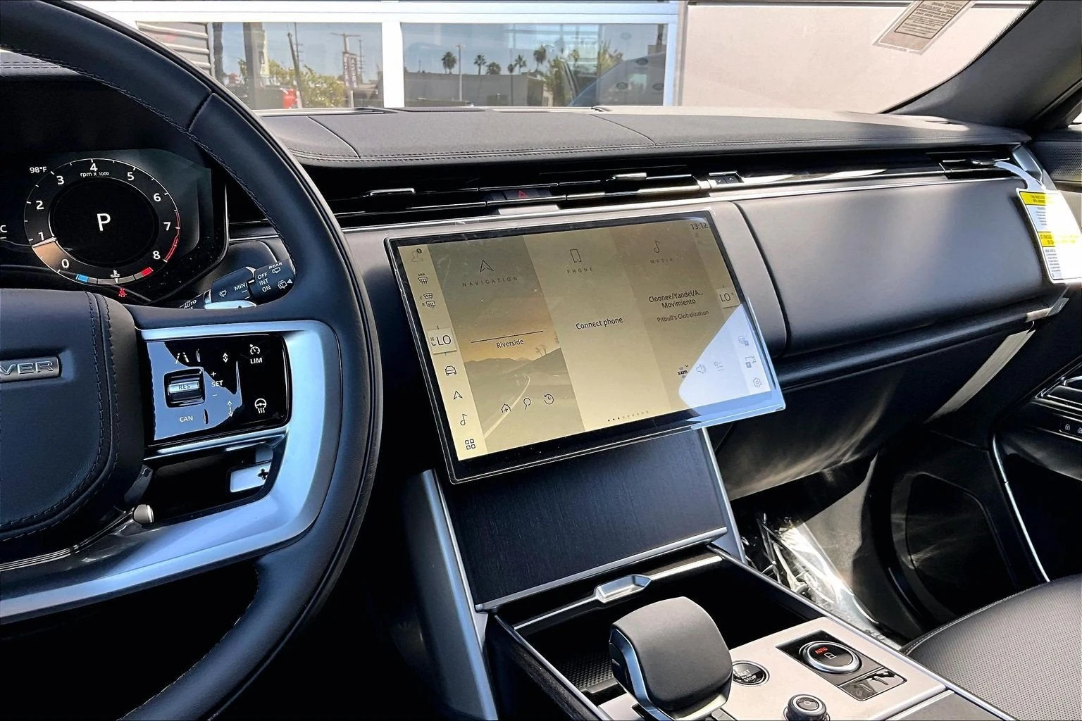 2027 Land Rover Range Rover SE LWB (L460), 7/15
