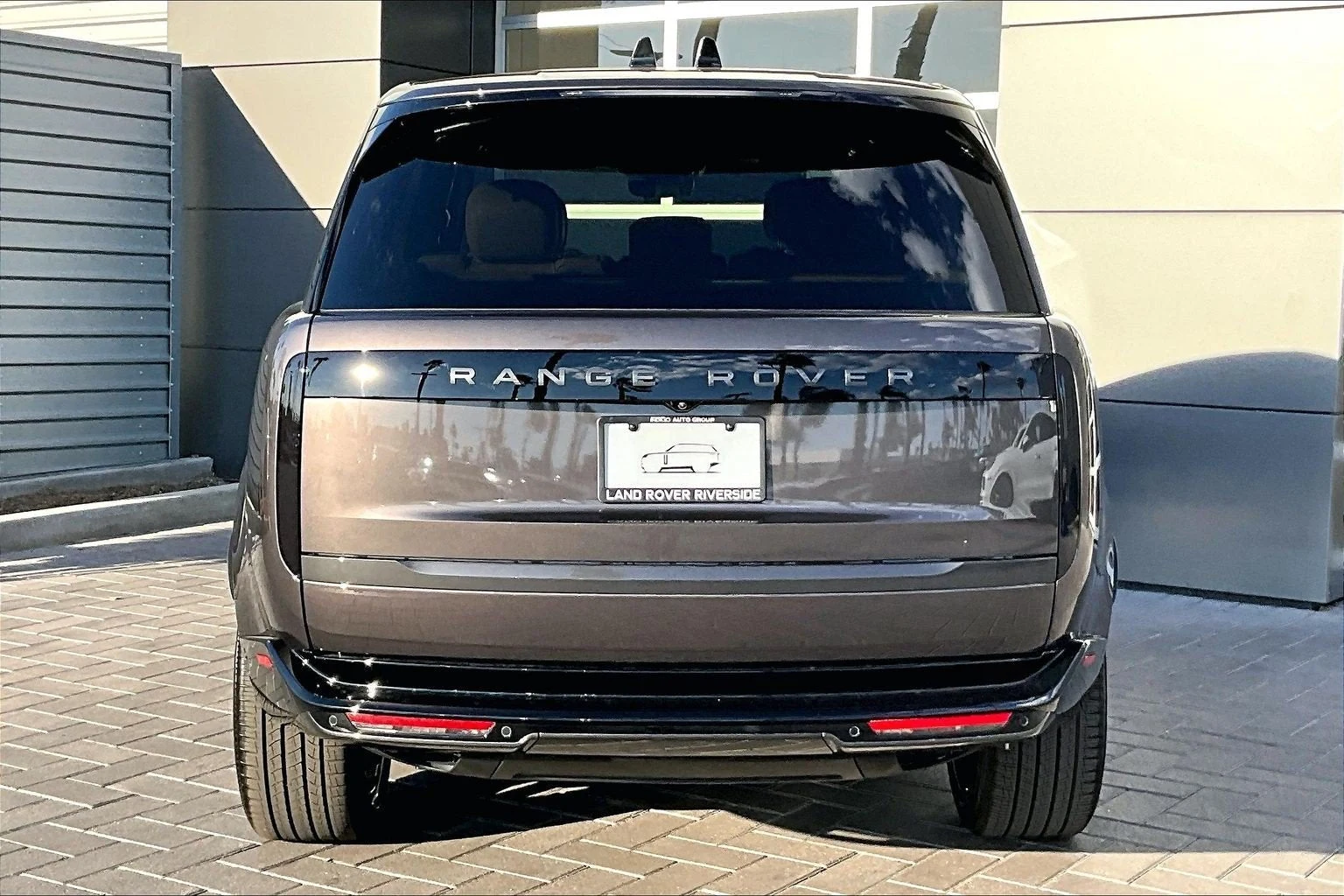 2027 Land Rover Range Rover SE LWB (L460), 4/15