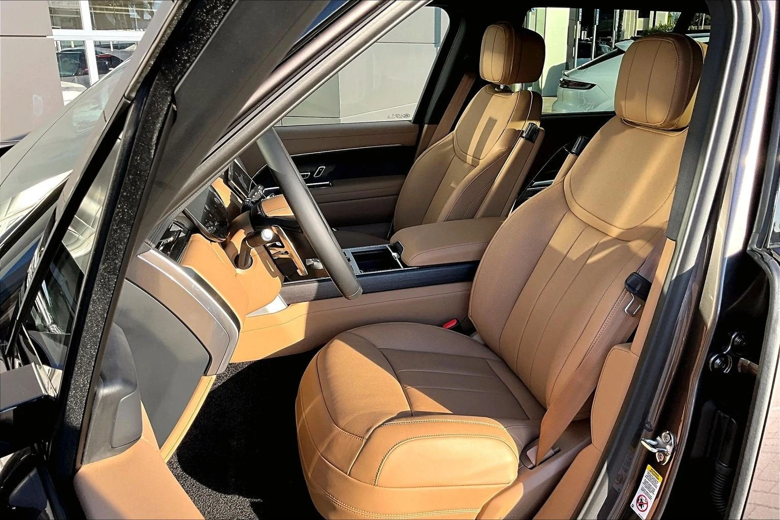 2027 Land Rover Range Rover SE LWB (L460), 9/15
