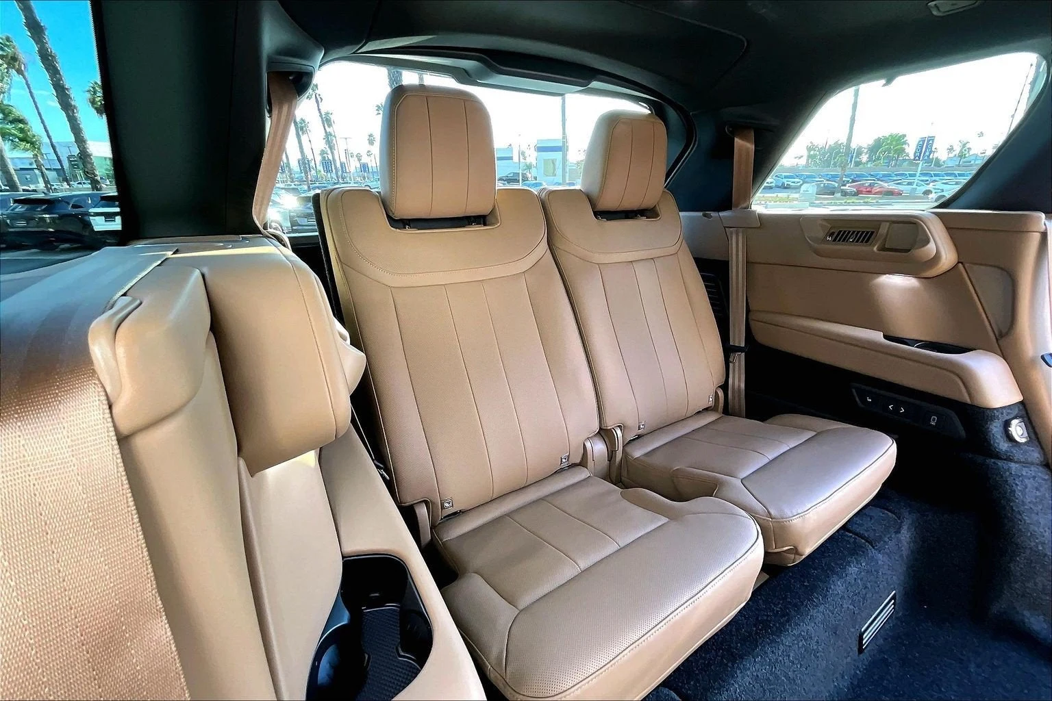 2027 Land Rover Range Rover SE LWB (L460), 11/15