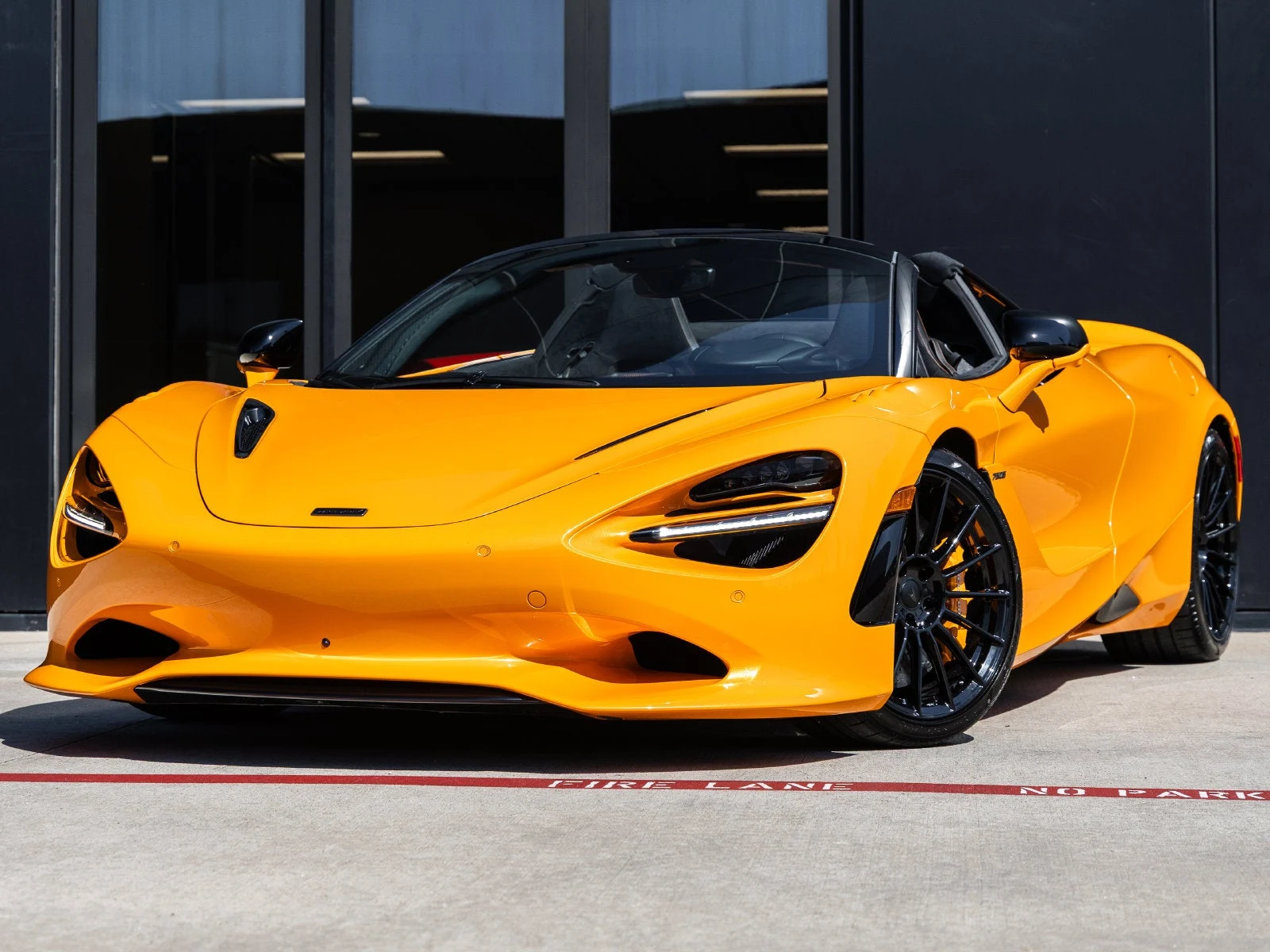 McLaren 750S Spider · Papaya Spark · Indigo Auto Group
