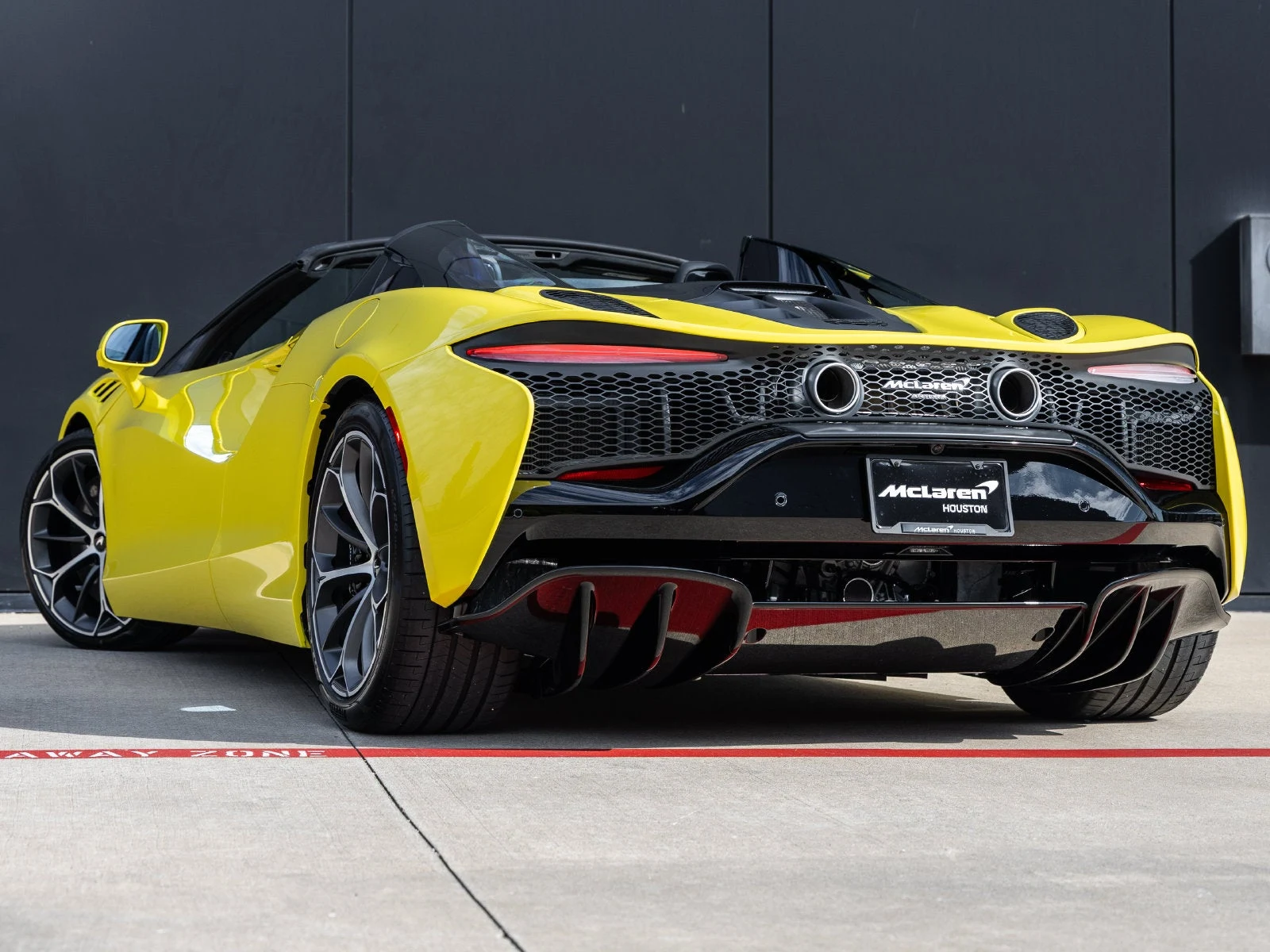 2027 McLaren Artura Spider, 8/20