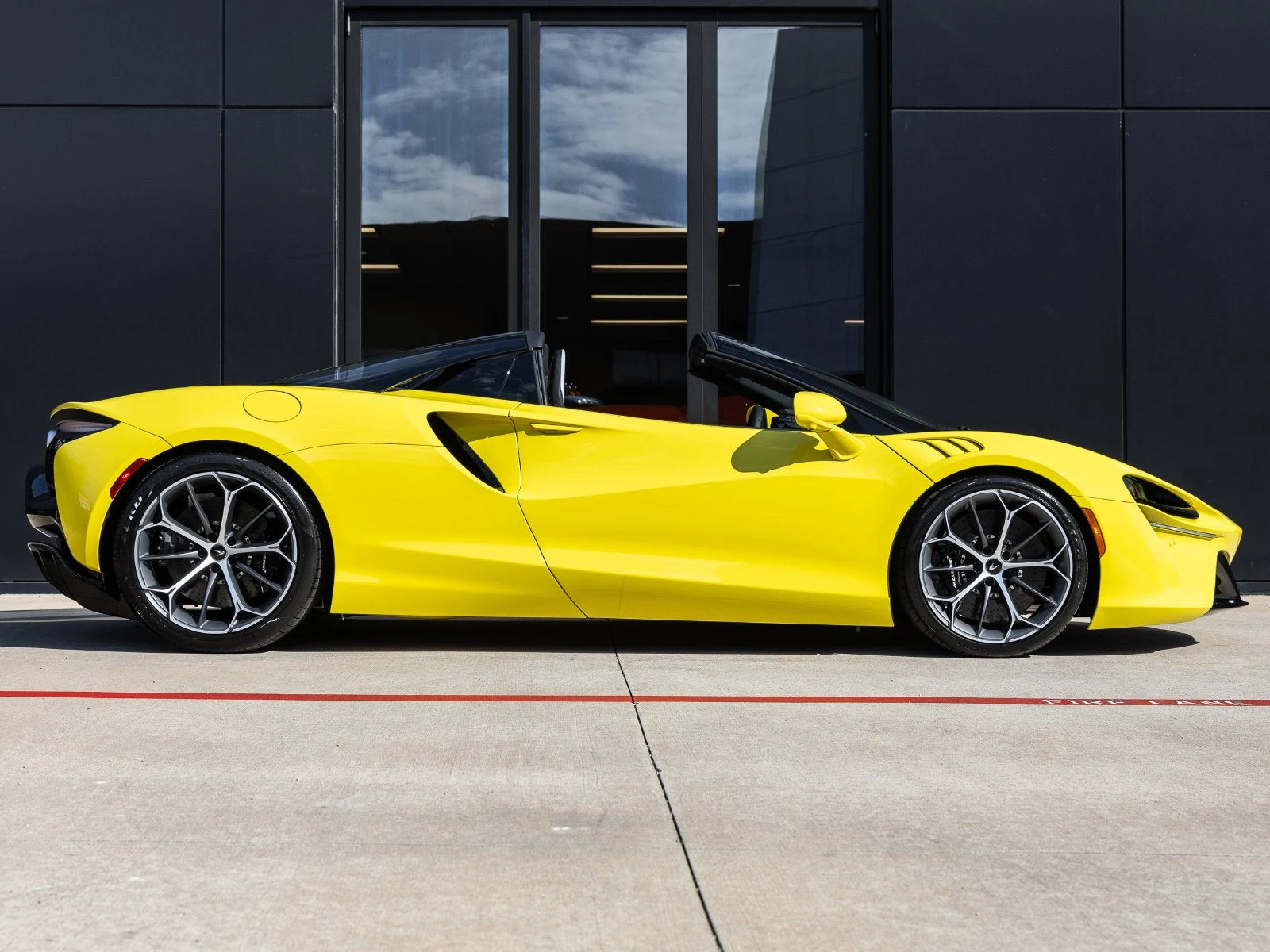 2027 McLaren Artura Spider, 12/20