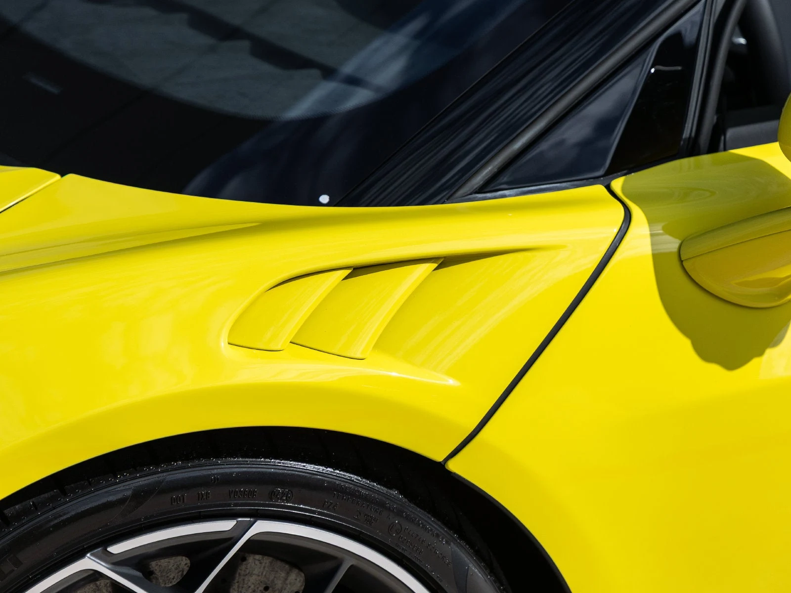 2027 McLaren Artura Spider, 20/20