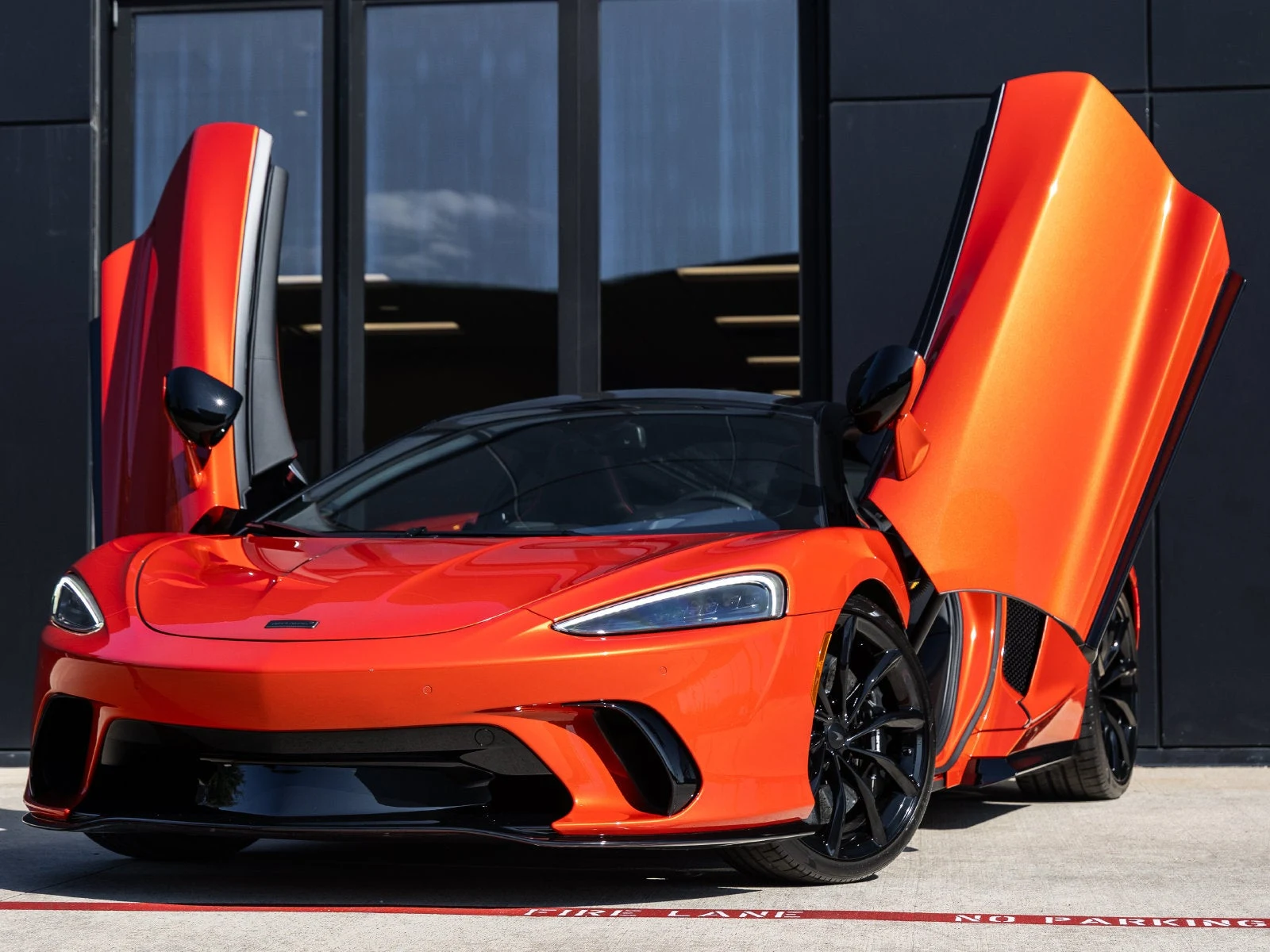 2027 McLaren GTS, 2/20