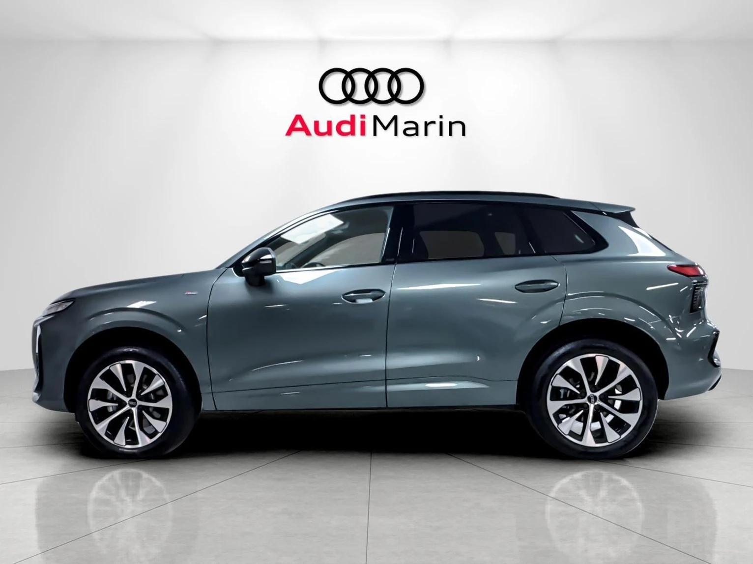 2026 Audi Q3 S line (FJ), 2/20
