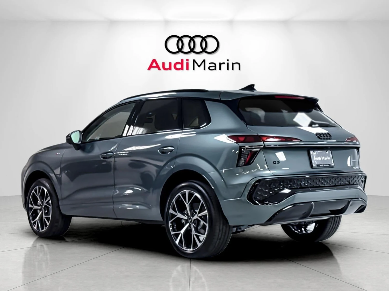 2026 Audi Q3 S line (FJ), 3/20