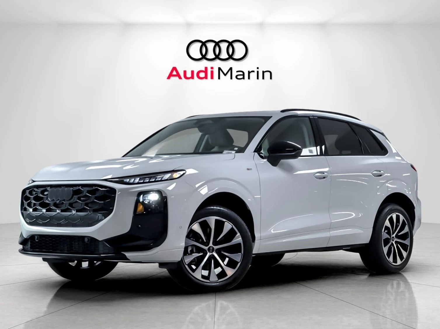 Audi Q3 S line (FJ) · Glacier White Metallic · Indigo Auto Group