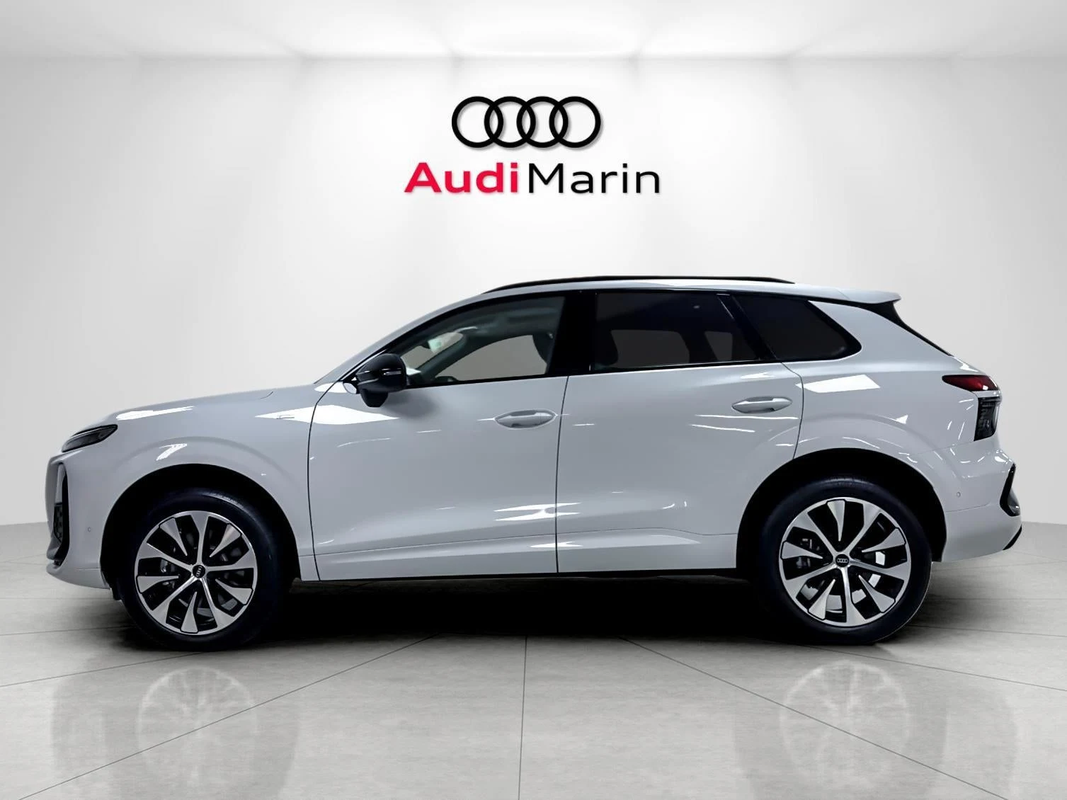 2026 Audi Q3 S line (FJ), 2/20