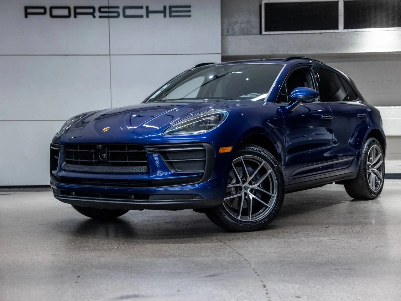 Porsche Cayenne Coupé (3rd Generation) · white · Indigo Auto Group