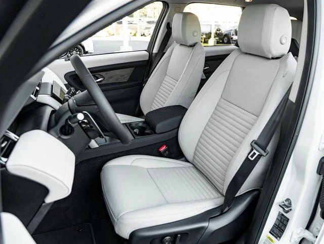 2025 Land Rover Discovery Sport S (L550), 13/20