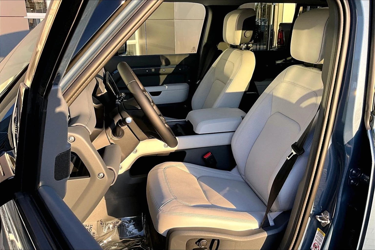 2026 Land Rover Defender 110 X-Dynamic SE (L663), 9/14