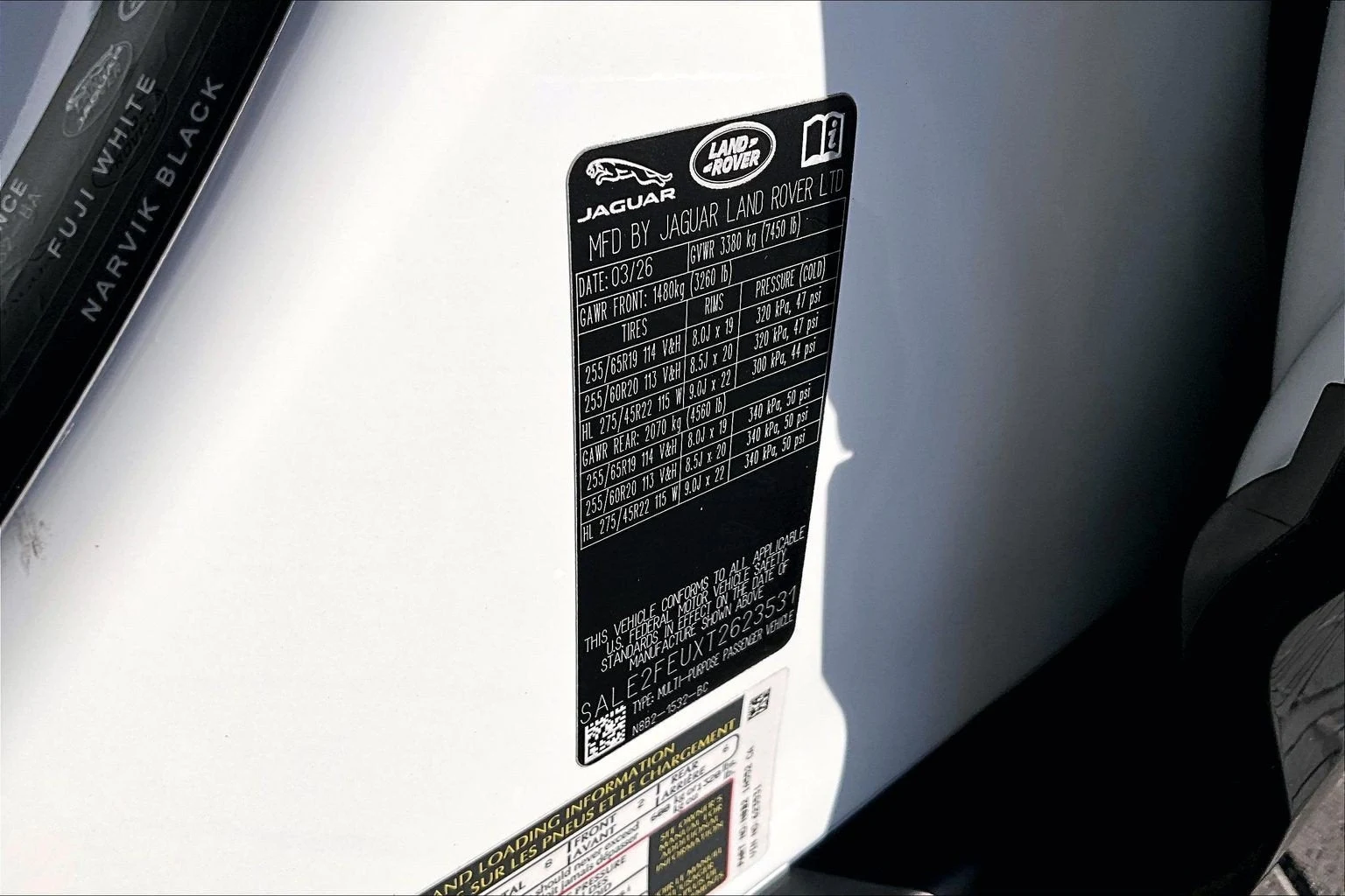 2026 Land Rover Defender 130 X-Dynamic SE (L663), 13/14