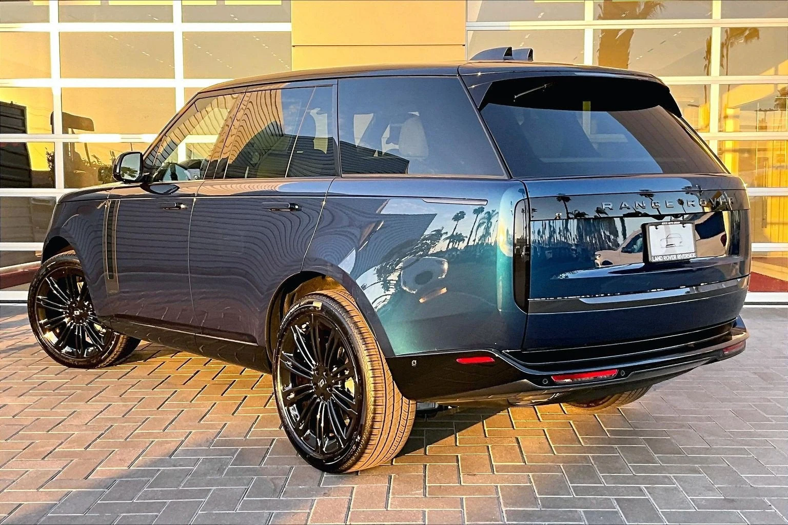 2027 Land Rover Range Rover SE (L460), 3/14