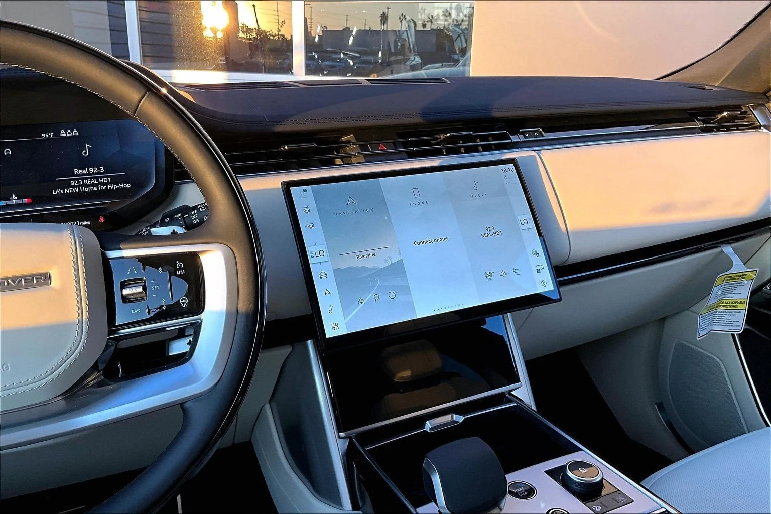 2027 Land Rover Range Rover SE (L460), 7/14