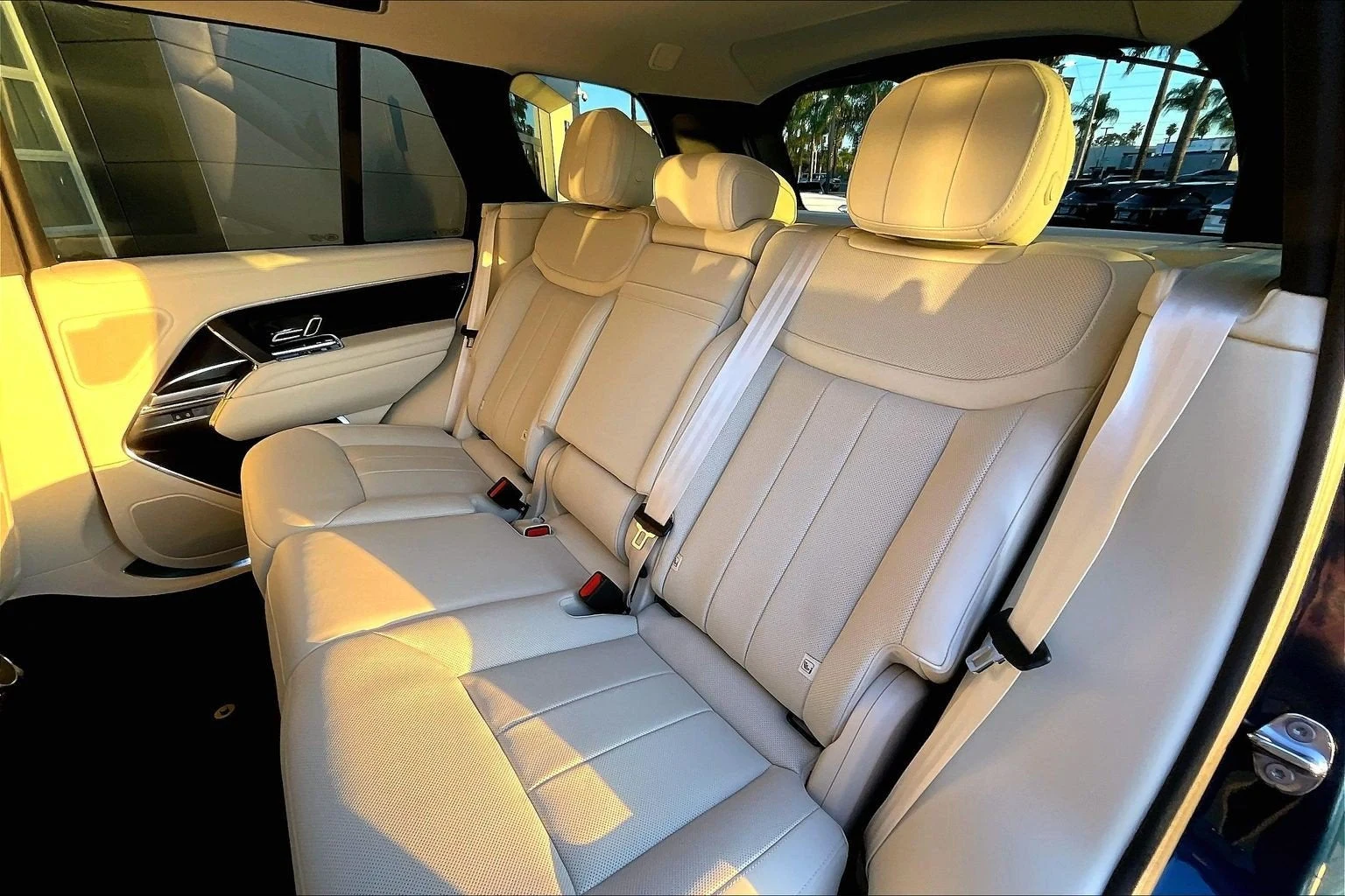 2027 Land Rover Range Rover SE (L460), 10/14