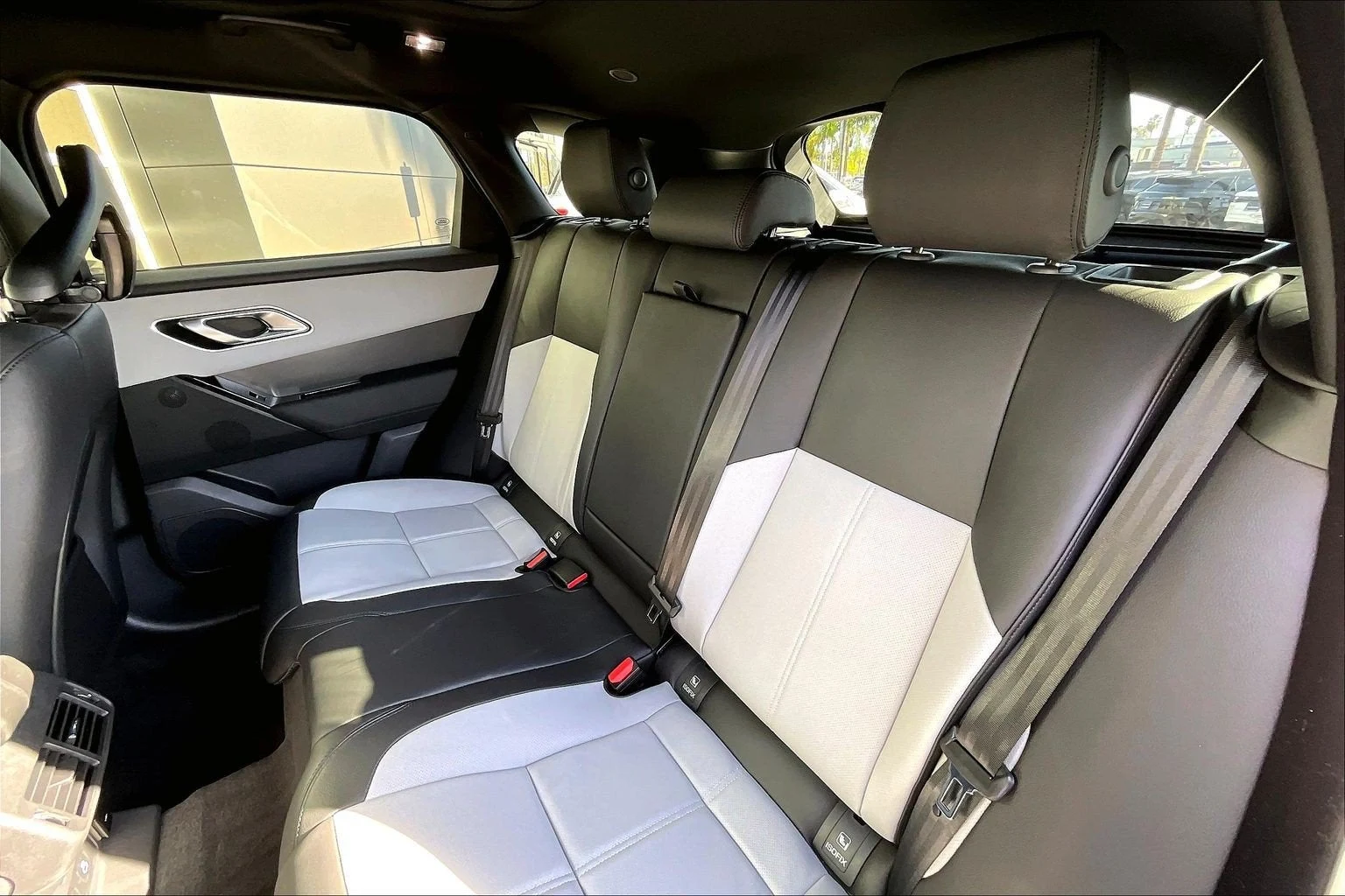 2026 Land Rover Range Rover Velar S (L560), 10/14