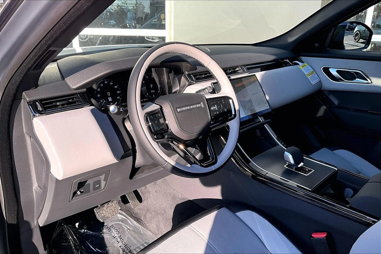 2026 Land Rover Range Rover Velar S (L560), 6/13