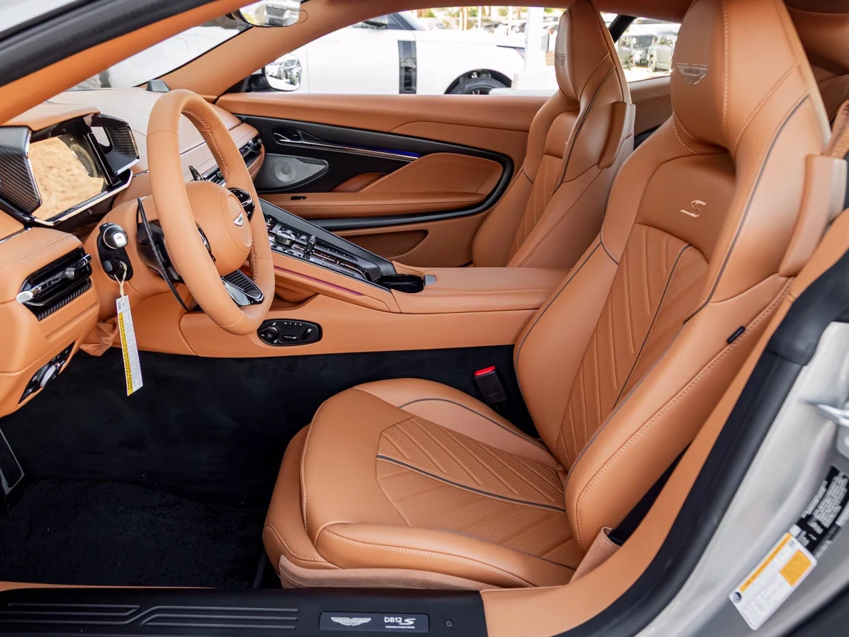 2026 Aston Martin DB12 S, 17/20
