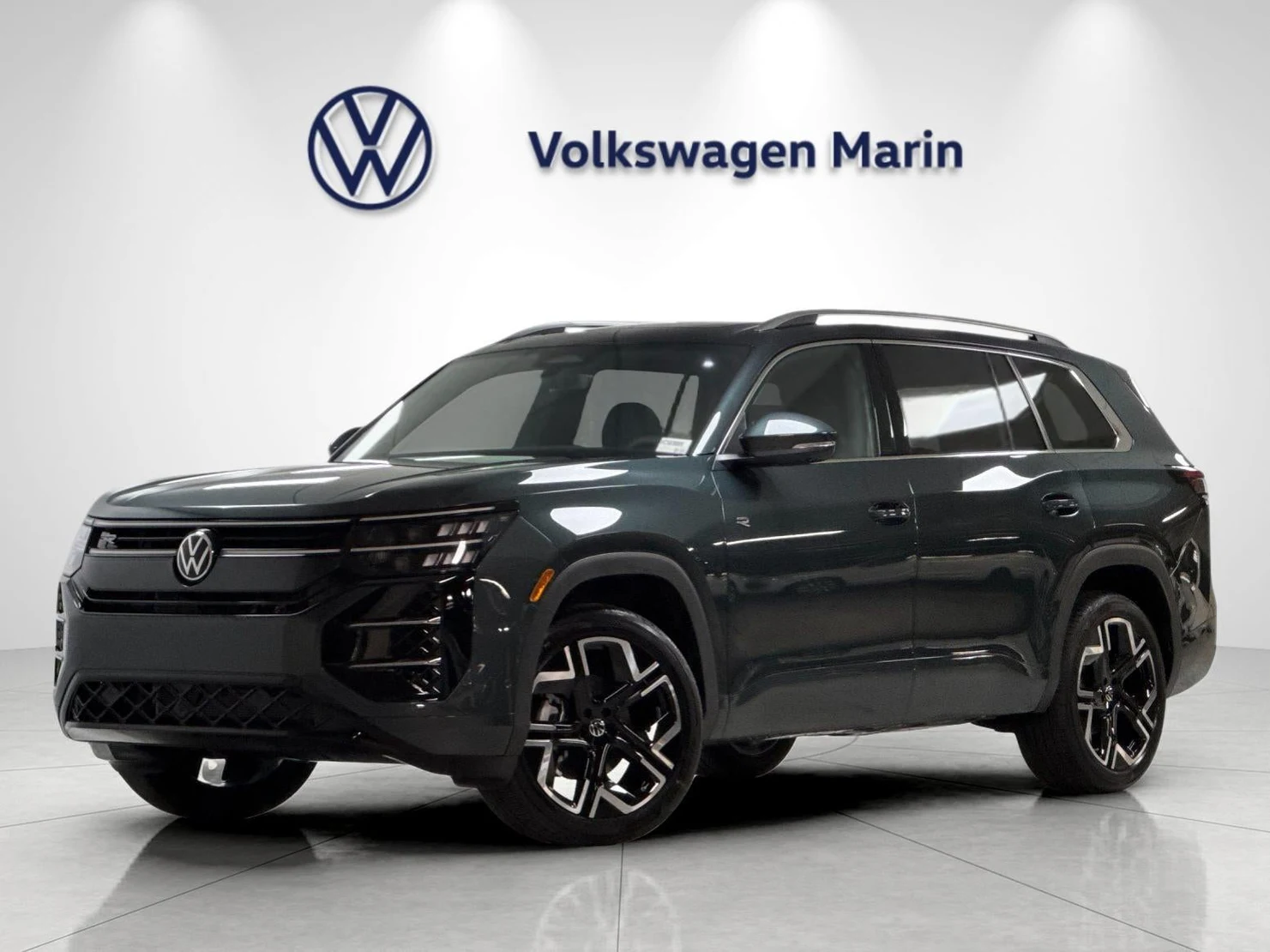 Volkswagen Atlas 2.0T SEL Premium R-Line (2024 Update) · Sacramento Green Metallic · Indigo Auto Group