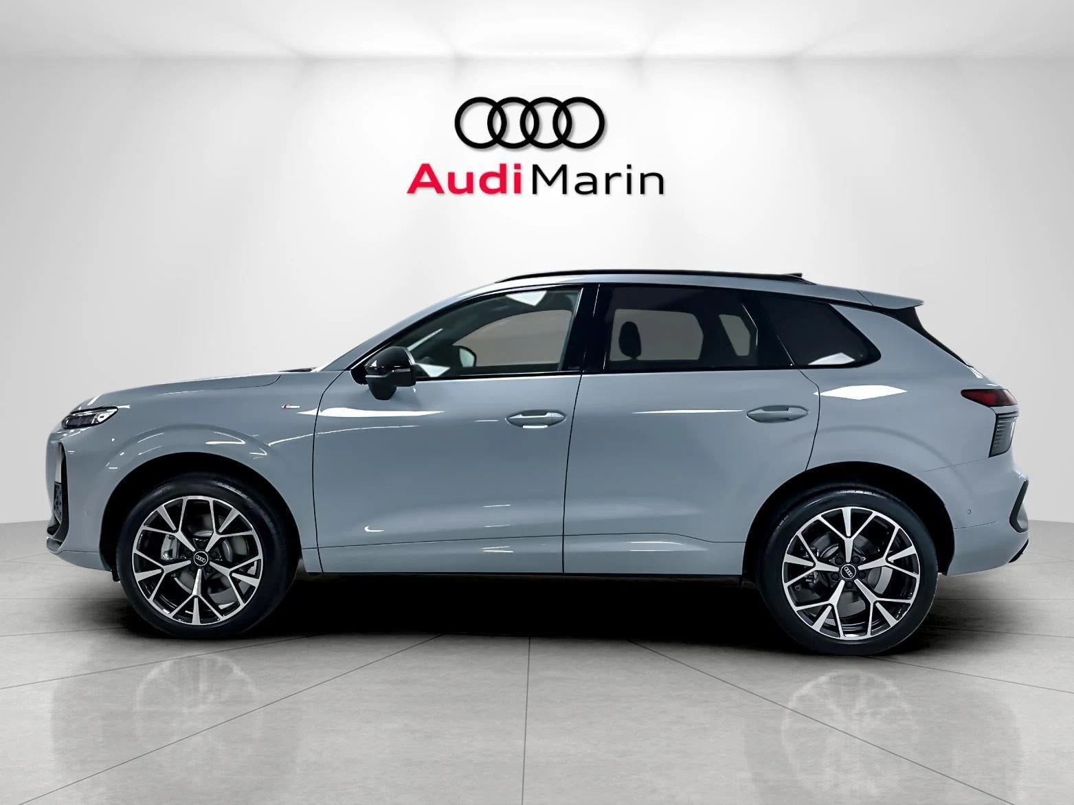 2026 Audi Q3 S line (FJ), 2/20