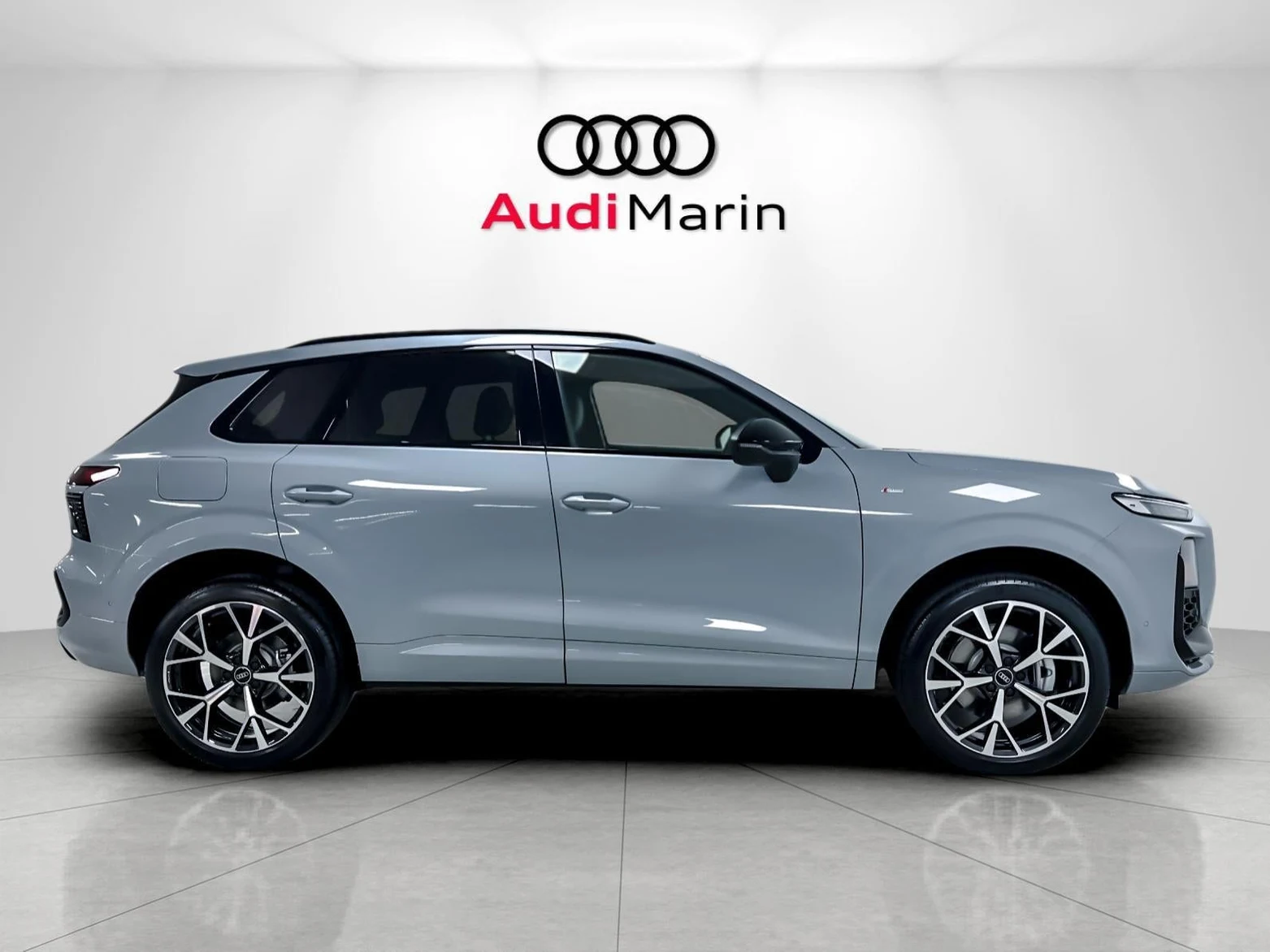 2026 Audi Q3 S line (FJ), 6/20