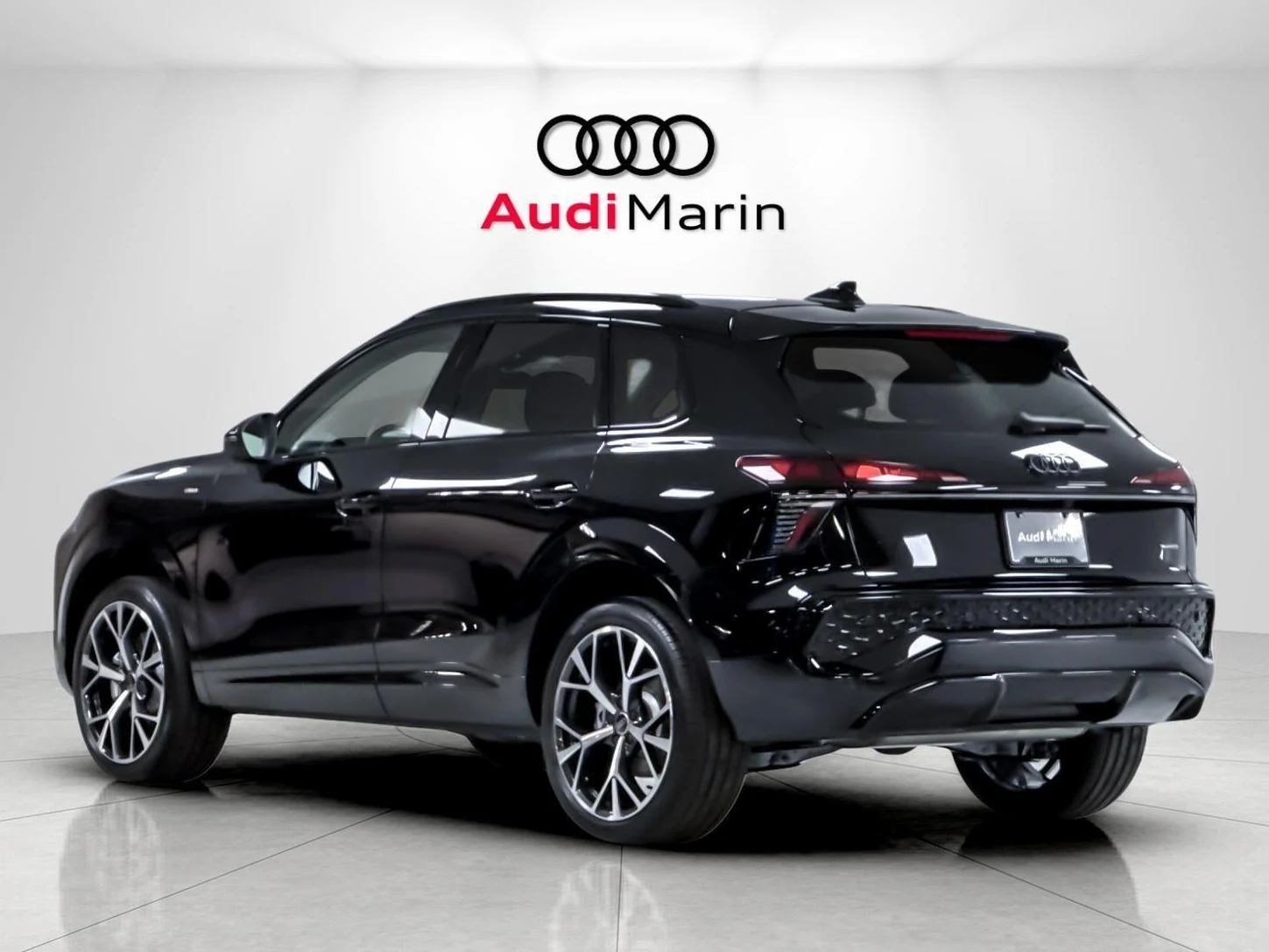 2026 Audi Q3 S line (FJ), 3/20
