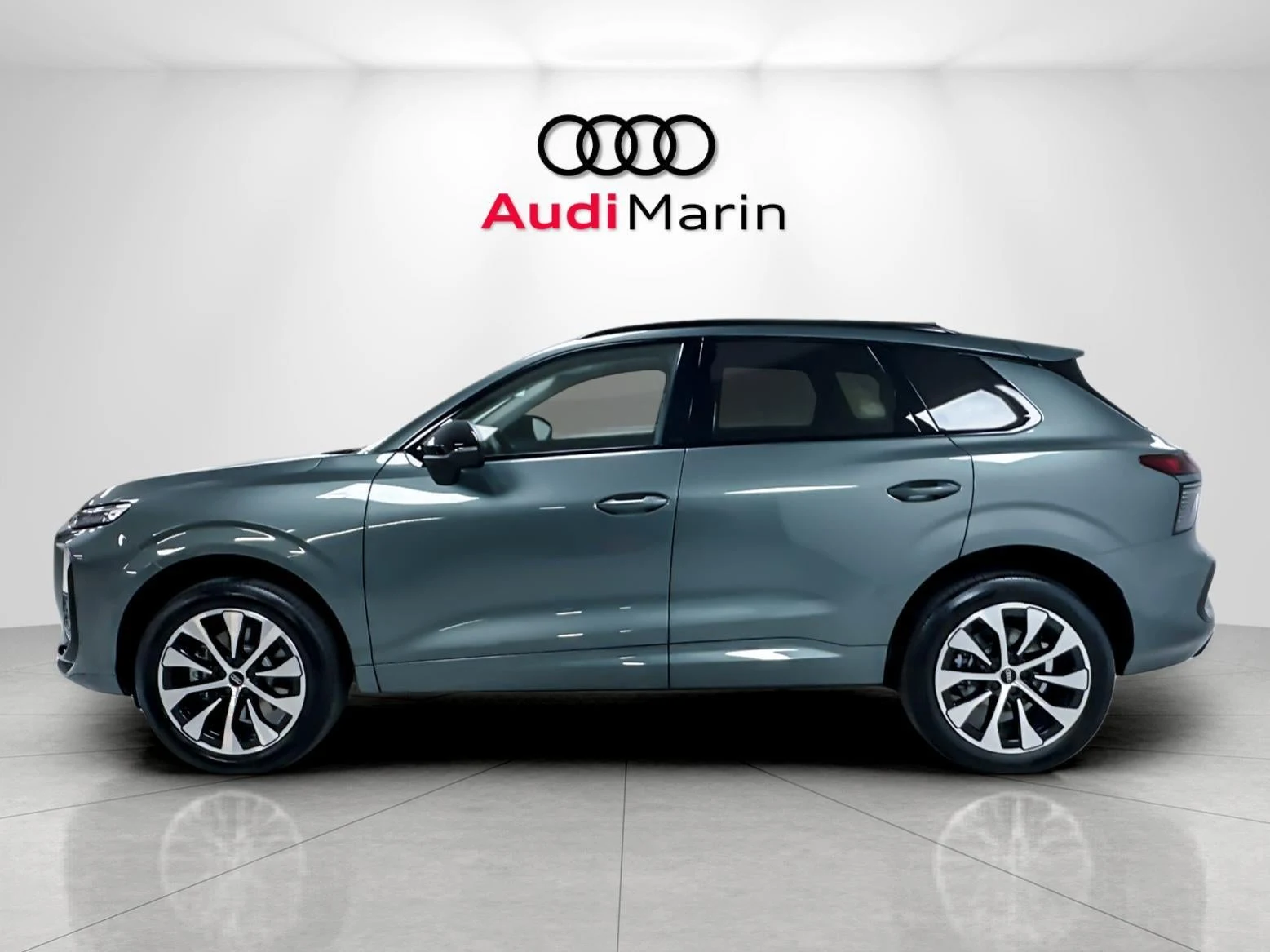 2026 Audi Q3 S line (FJ), 2/20