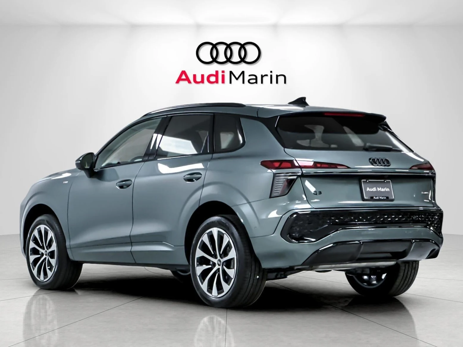 2026 Audi Q3 S line (FJ), 3/20