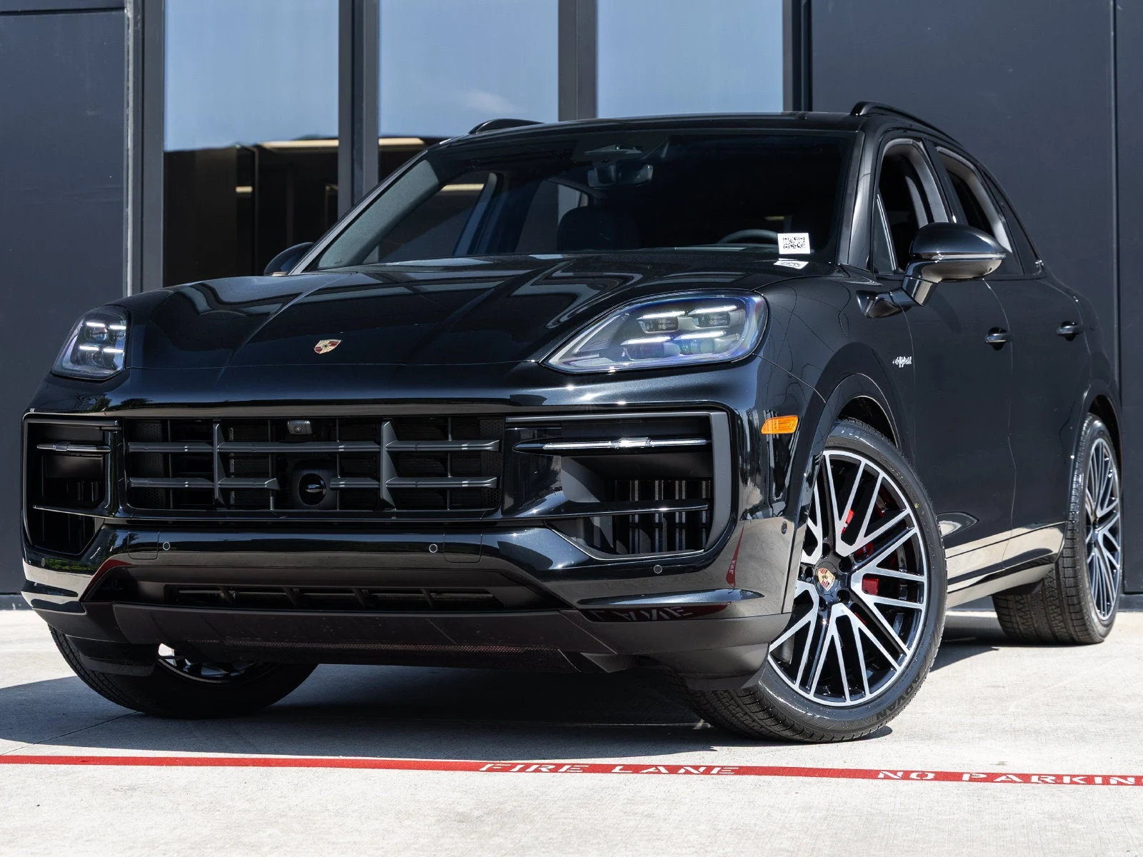 Porsche Cayenne S E-Hybrid (3rd Generation) · Chromite Black Metallic · Indigo Auto Group