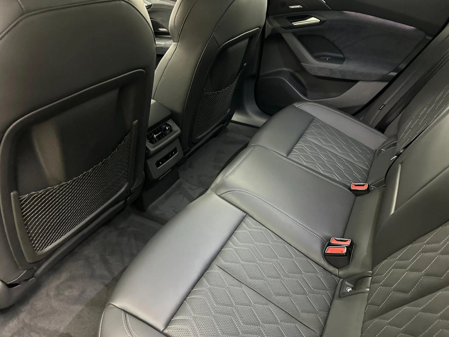 2027 Audi S6 e-tron Sportback Premium Plus, 11/20