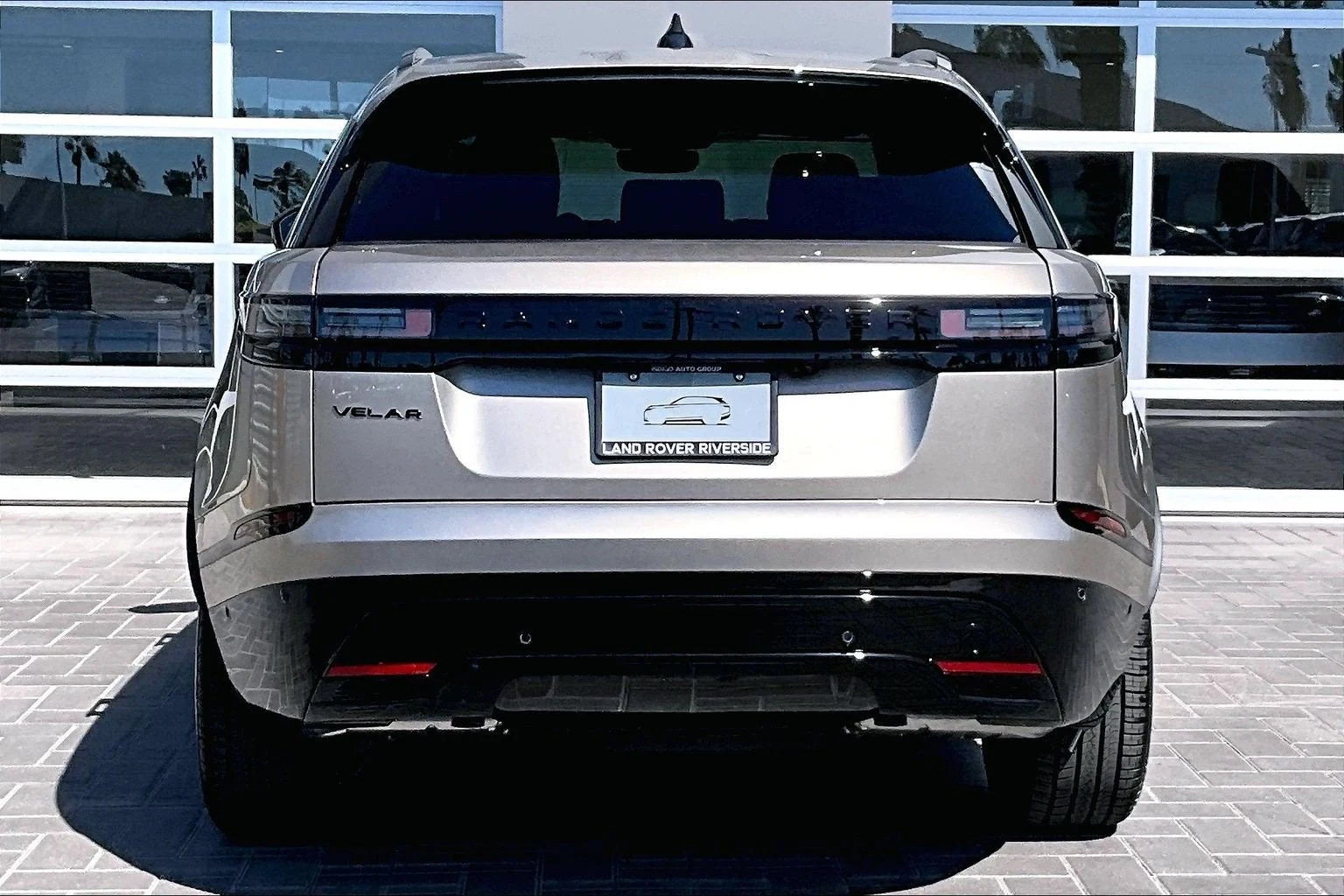 2026 Land Rover Range Rover Velar P250 (L560), 4/14