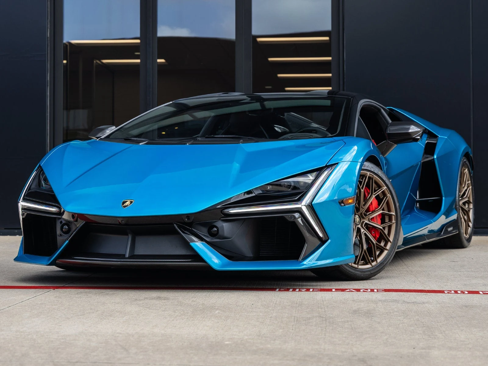Lamborghini Revuelto · Blu Uranus Metallic · Indigo Auto Group