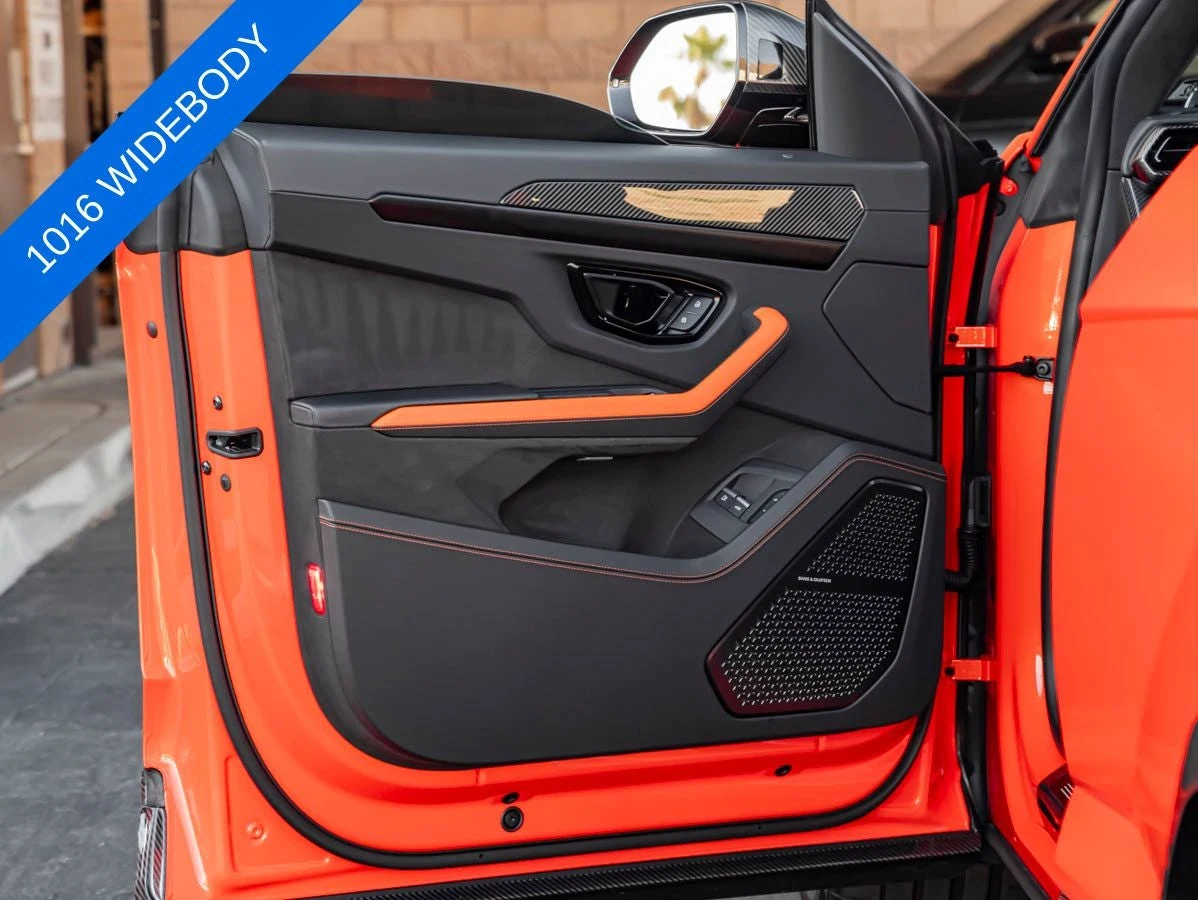 2025 Lamborghini Urus SE, 13/20