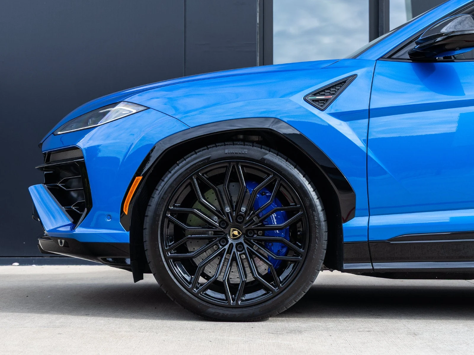 2025 Lamborghini Urus SE, 11/20