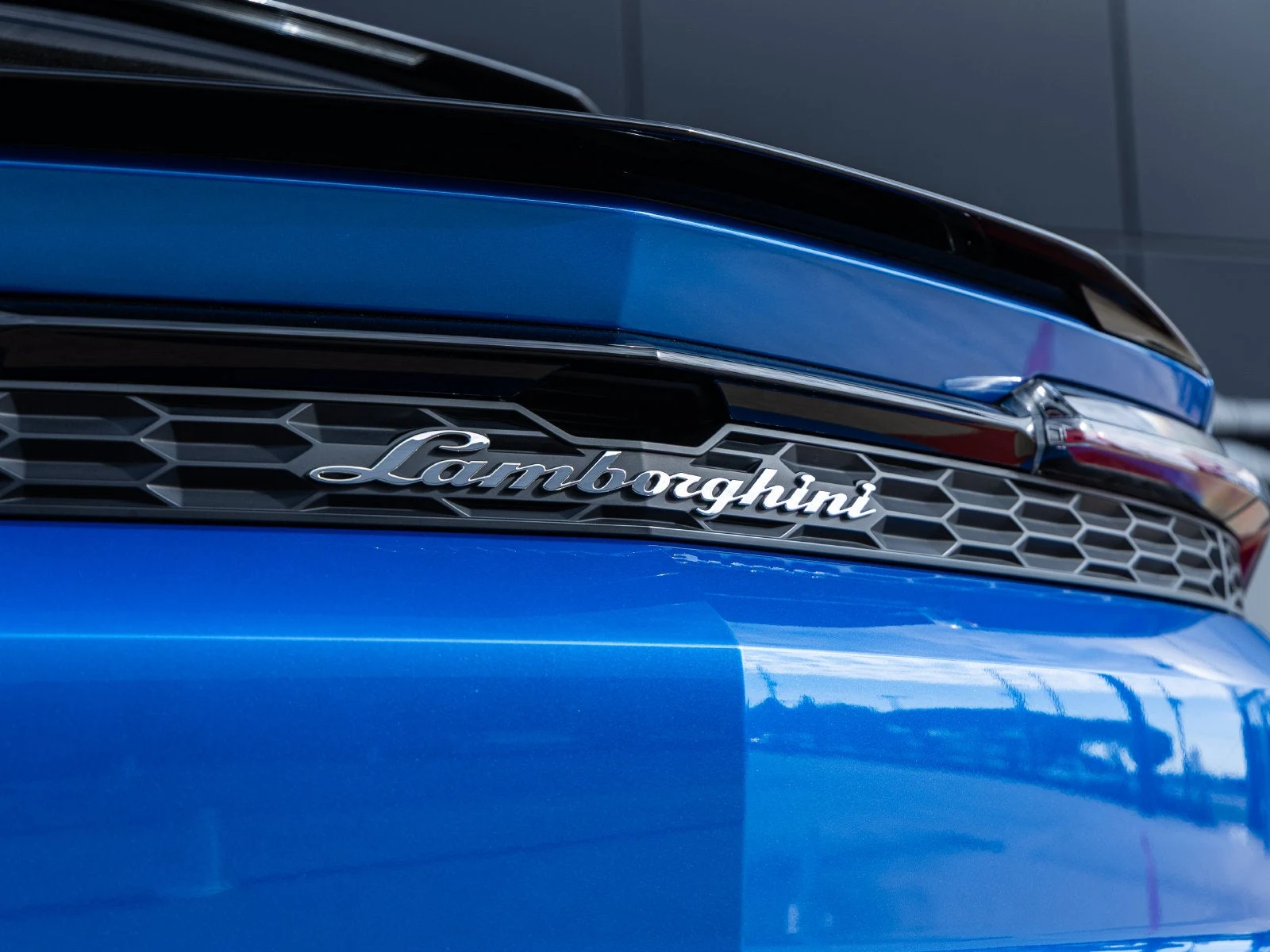 2025 Lamborghini Urus SE, 13/20