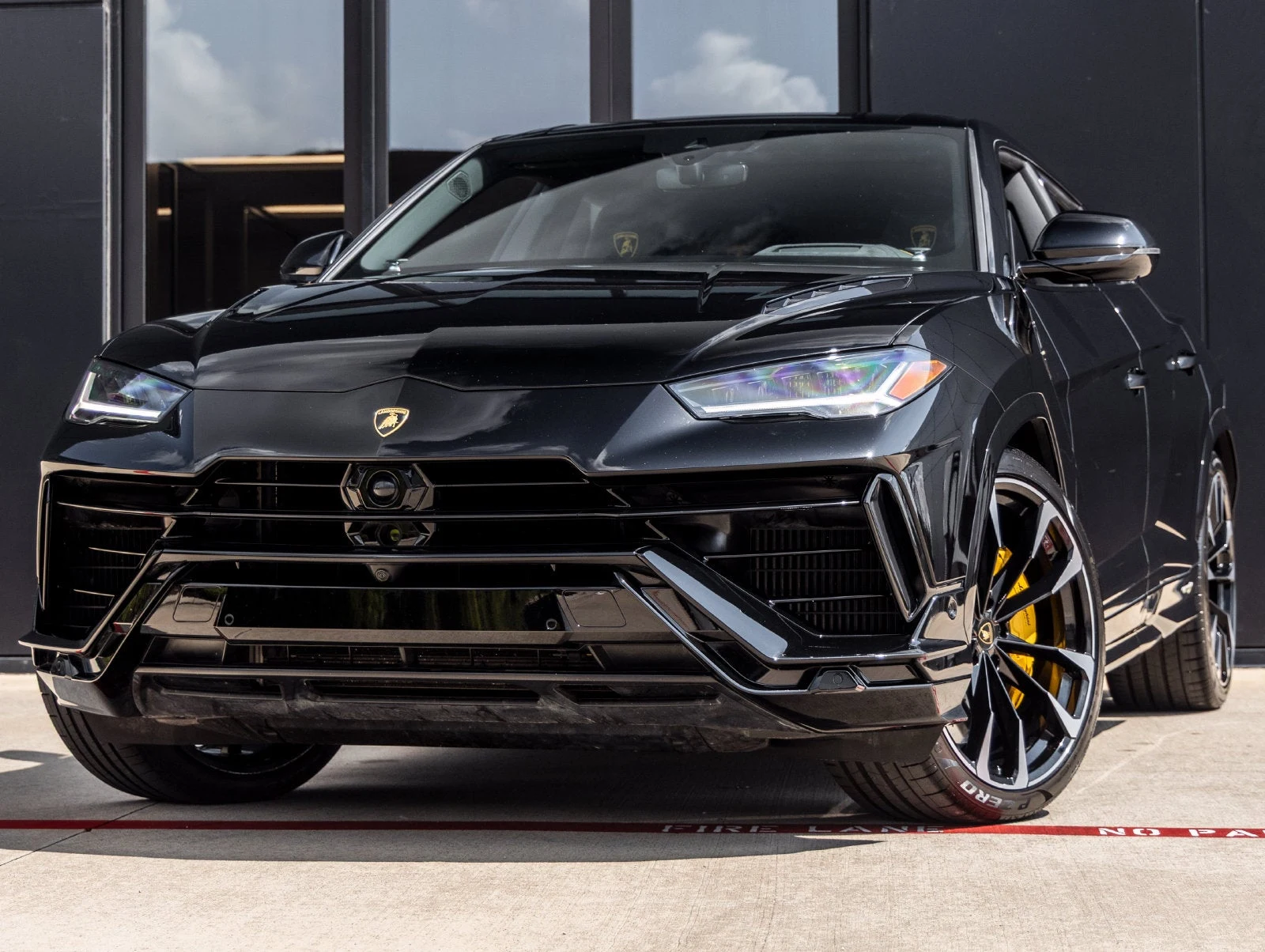 Lamborghini Urus S · Nero Helene Metallic · Indigo Auto Group
